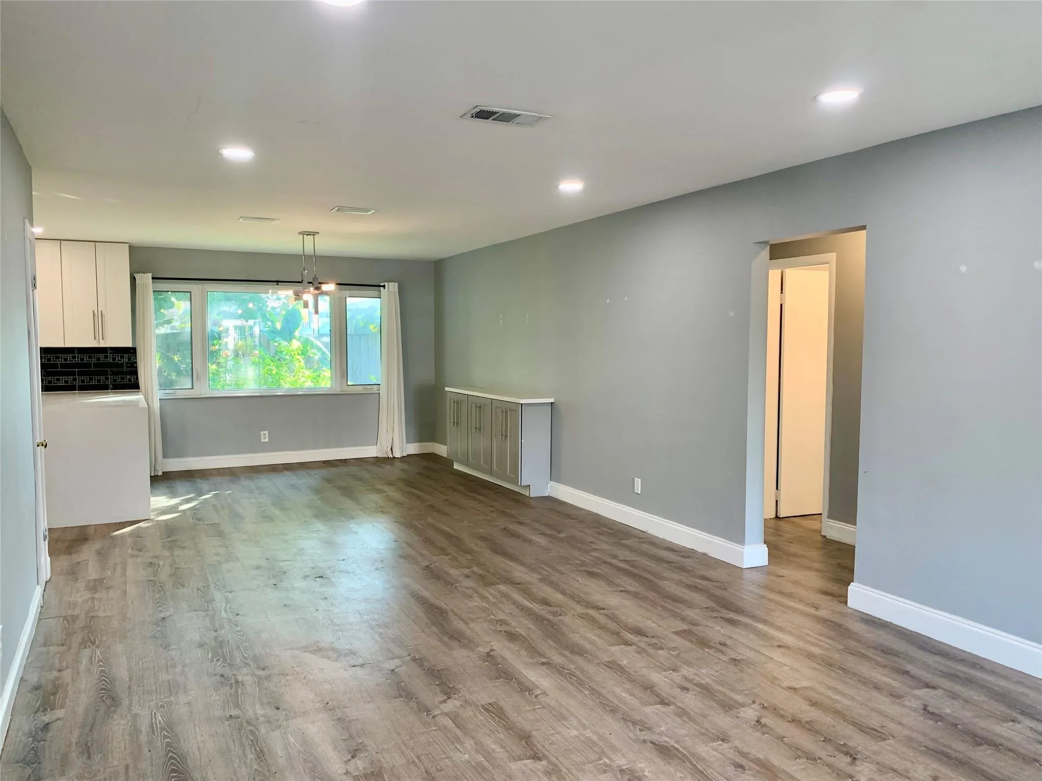 115 -117 SE 2nd Ave, #117