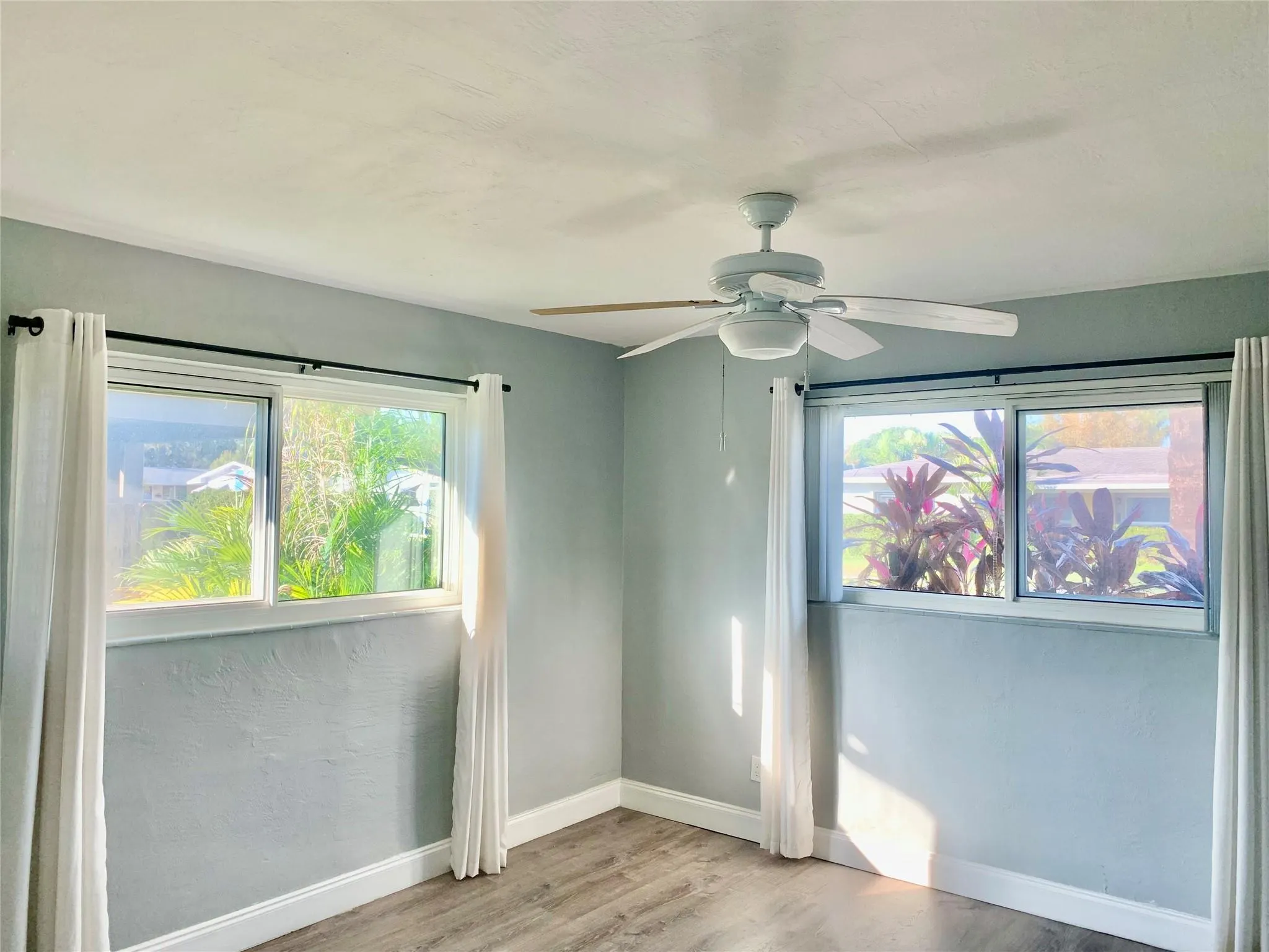 115 -117 SE 2nd Ave, #117