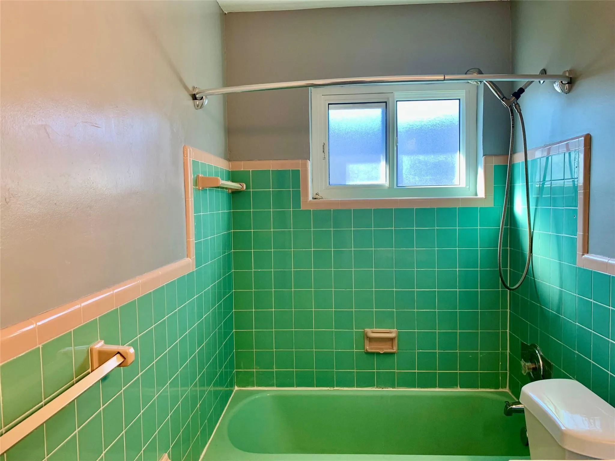 115 -117 SE 2nd Ave, #117