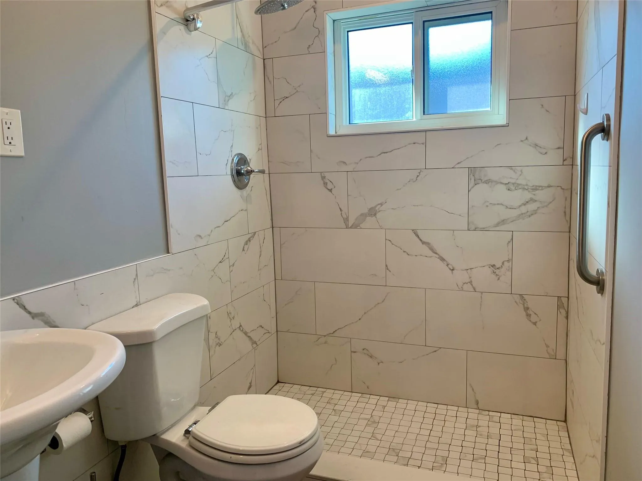 115 -117 SE 2nd Ave, #117