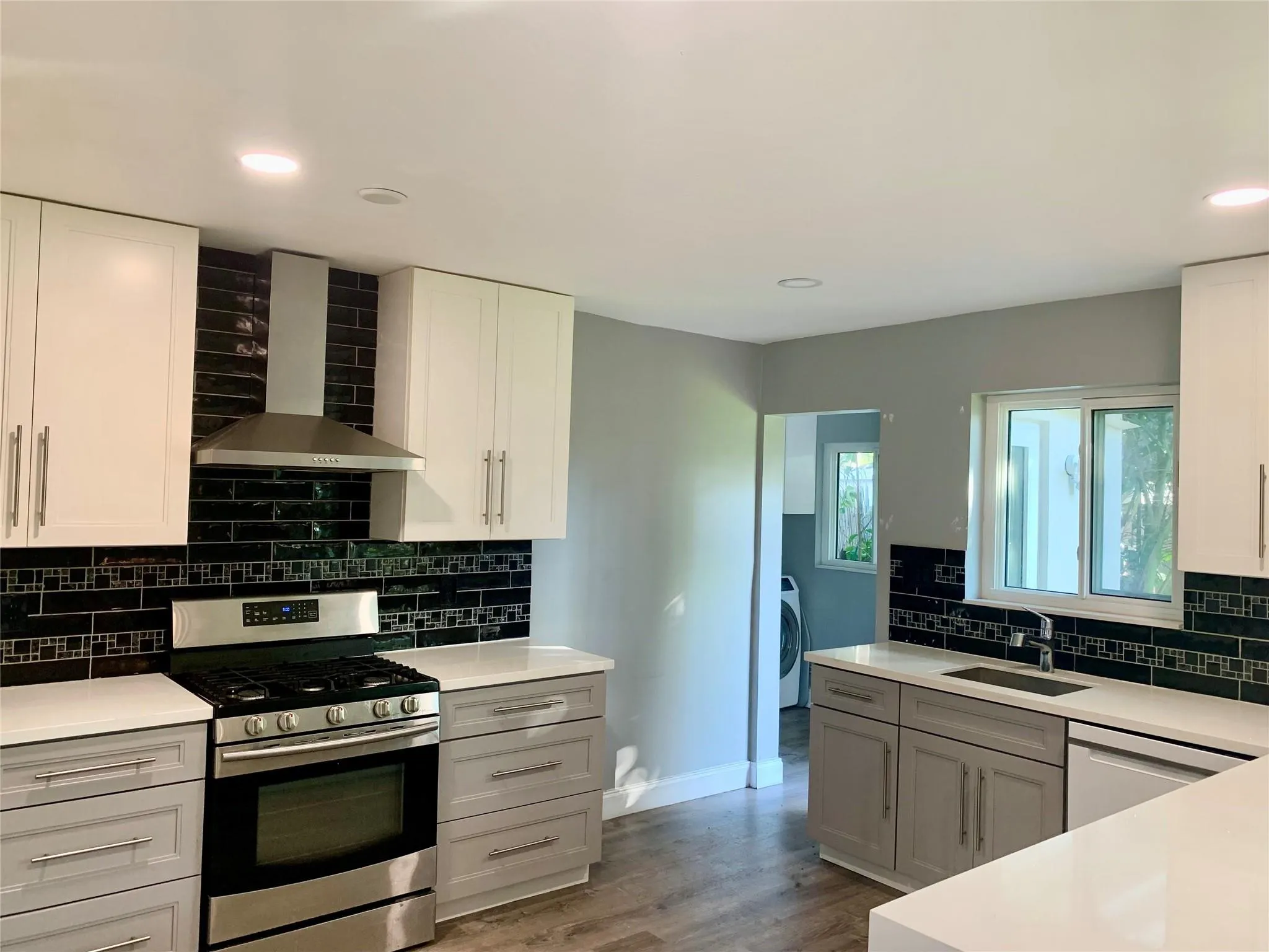 115 -117 SE 2nd Ave, #117