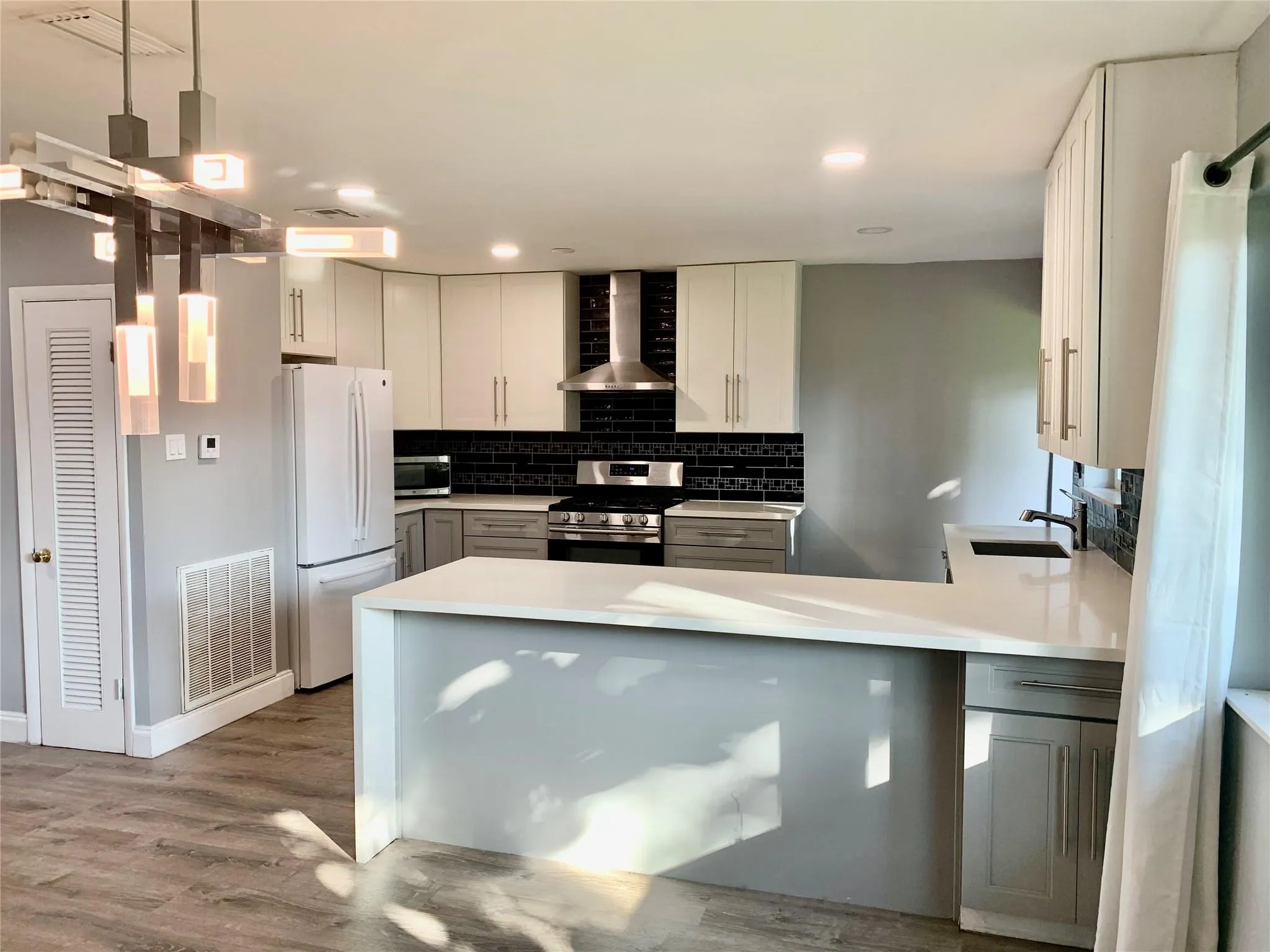 115 -117 SE 2nd Ave, #117