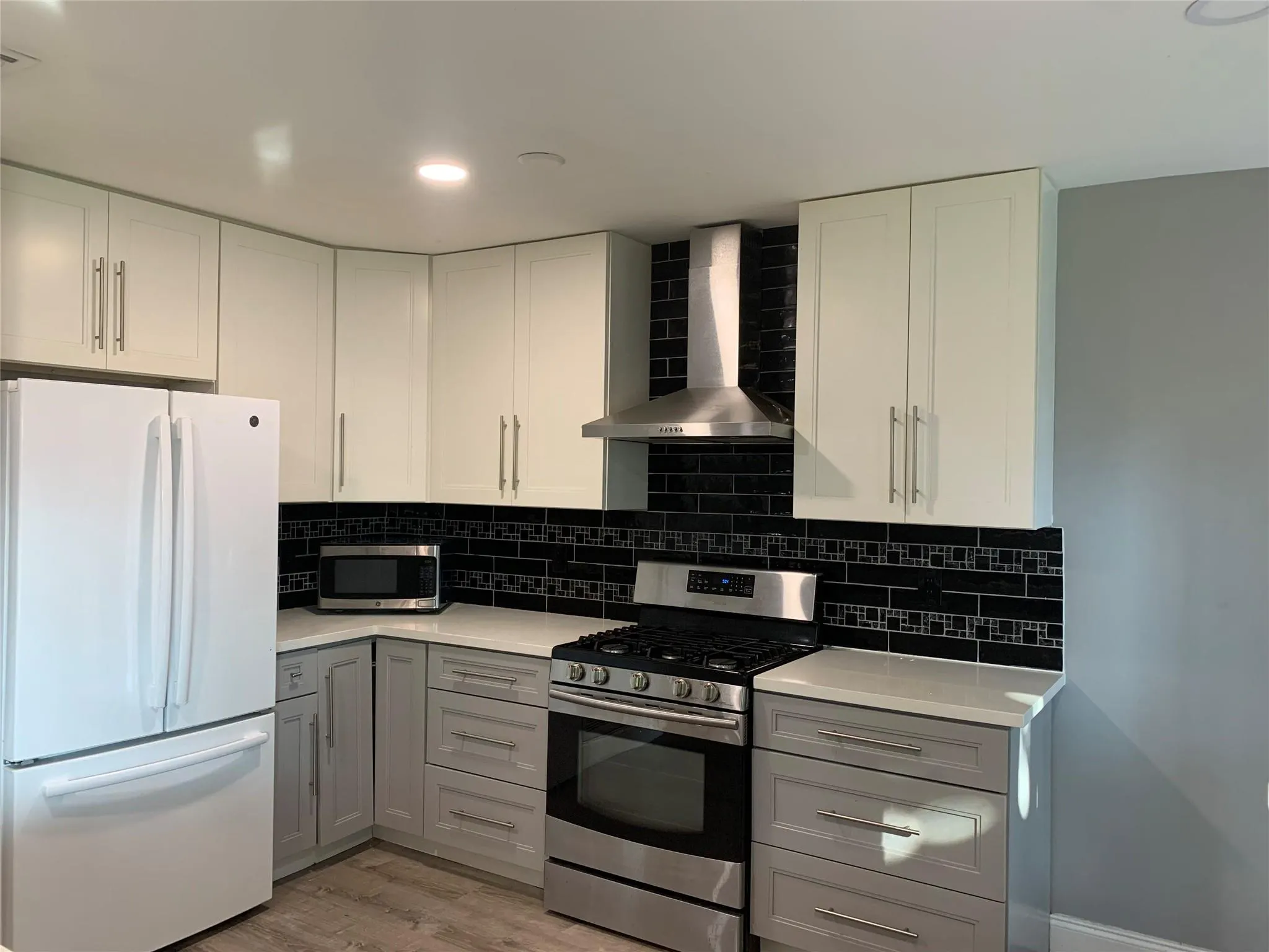 115 -117 SE 2nd Ave, #117