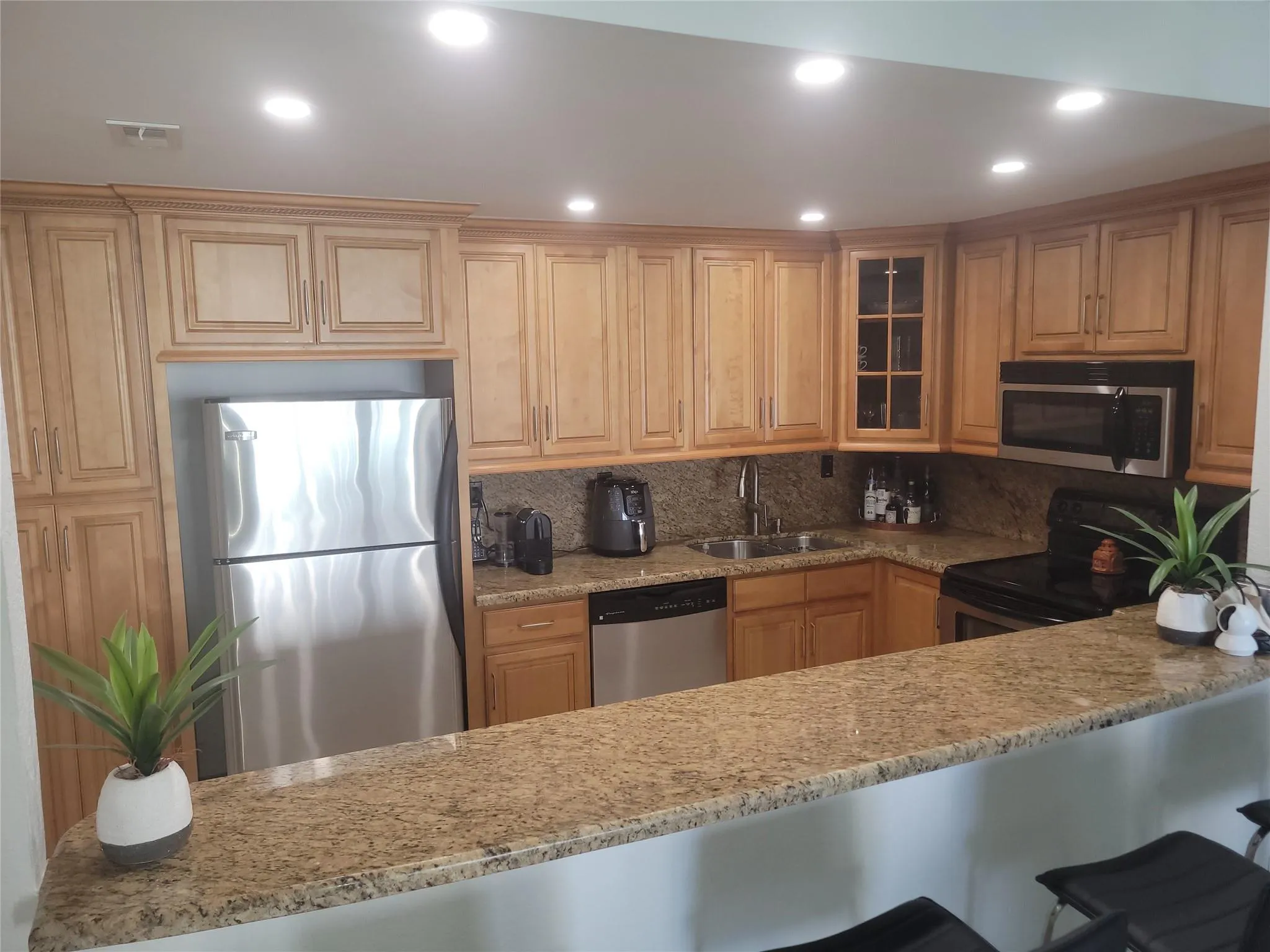 19370 Collins Ave, #809