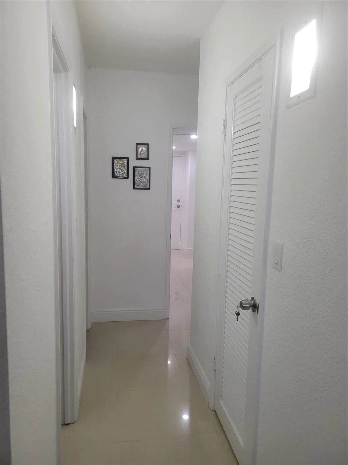 19370 Collins Ave, #809