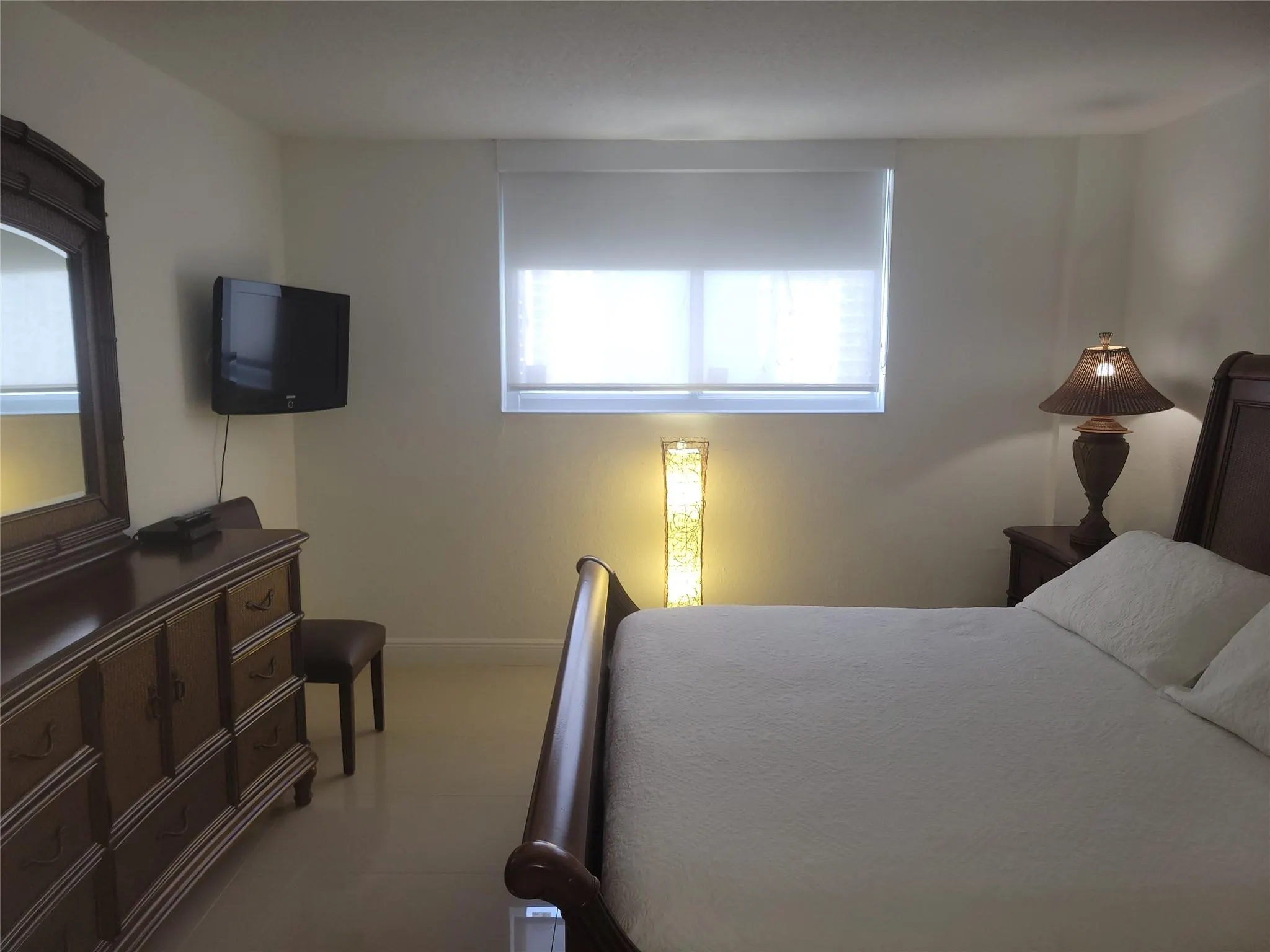 19370 Collins Ave, #809
