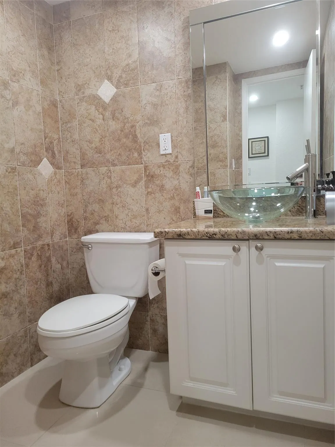 19370 Collins Ave, #809