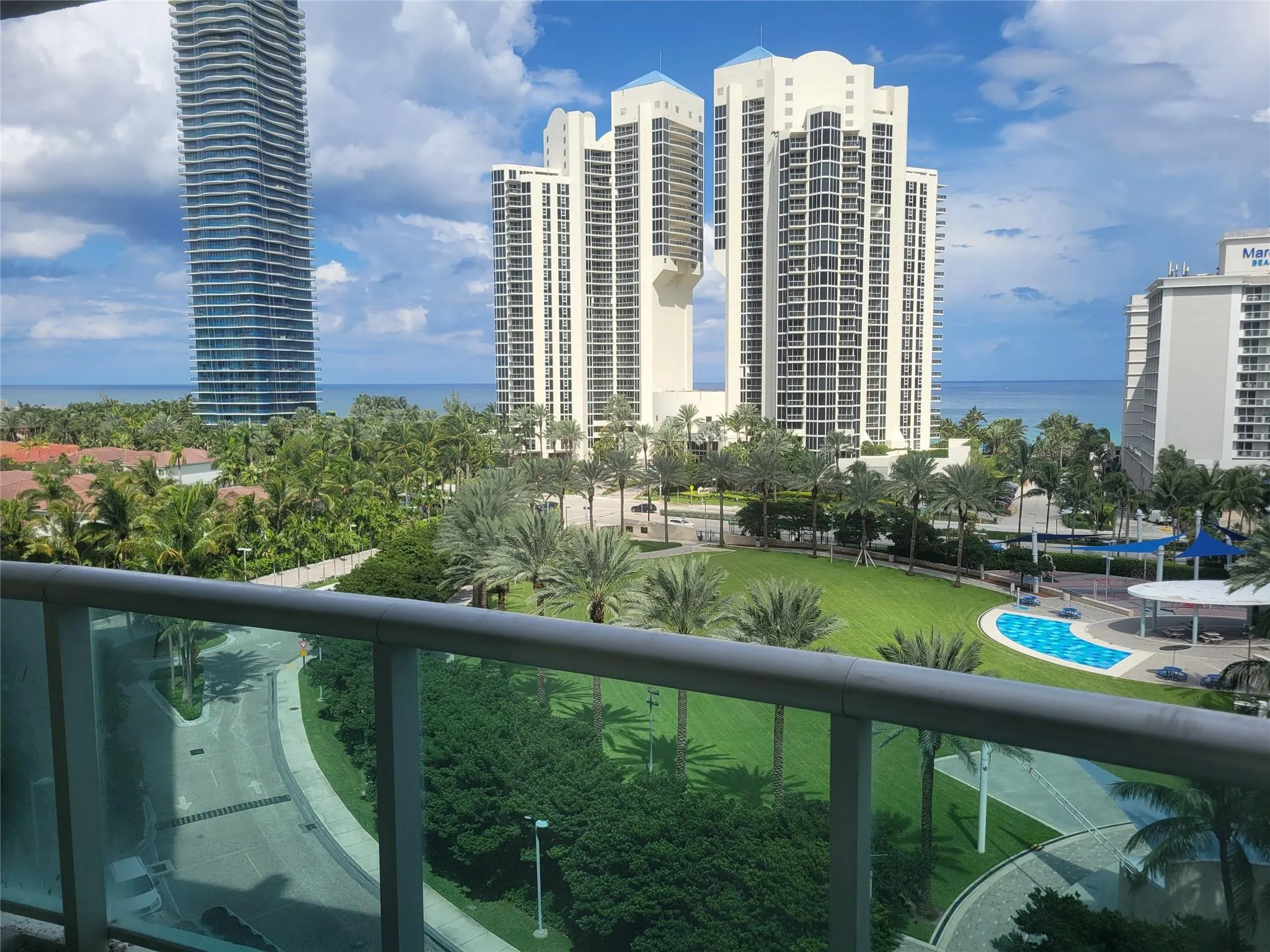 19370 Collins Ave, #809