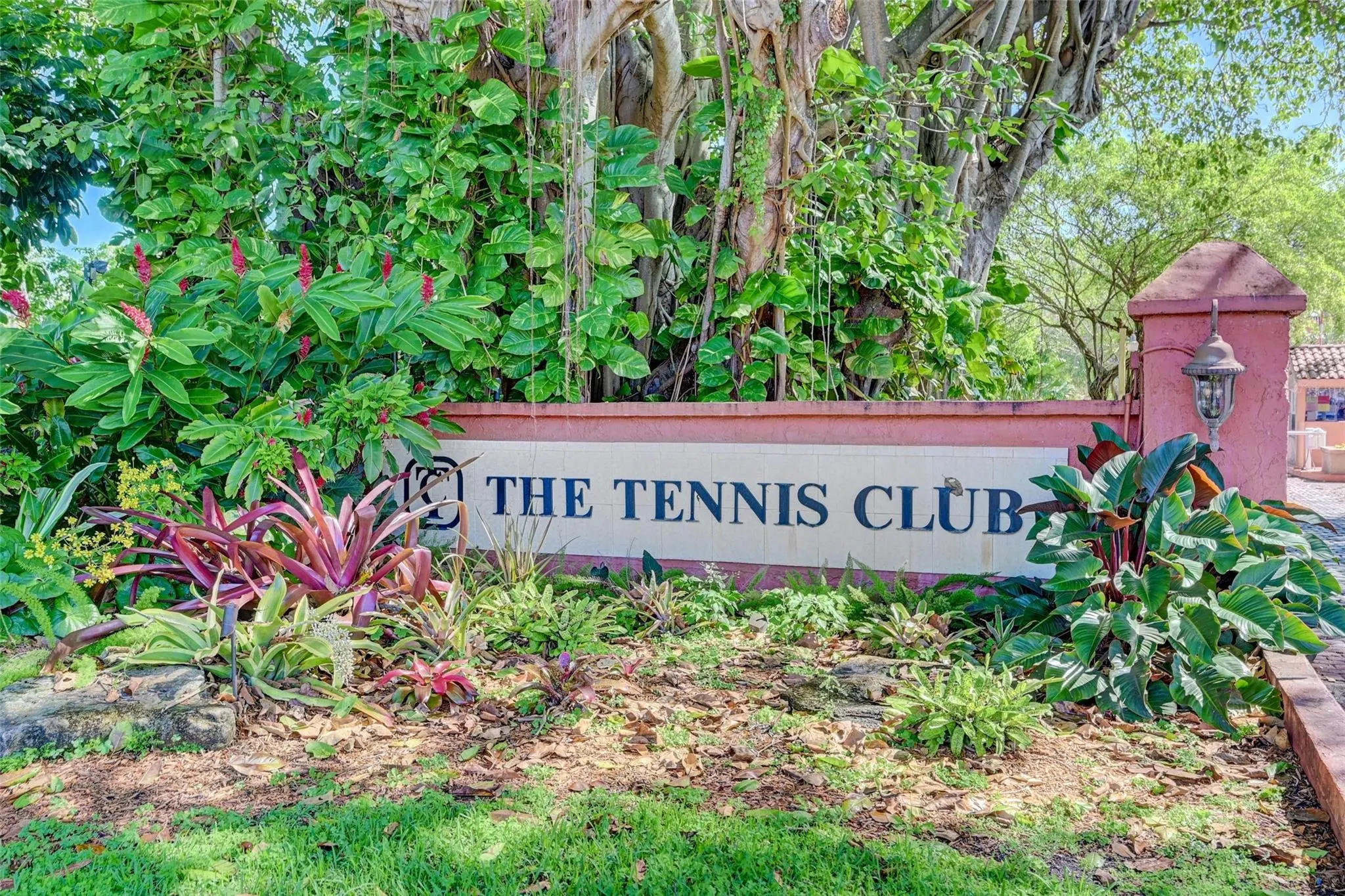 620 Tennis Club Dr, #103