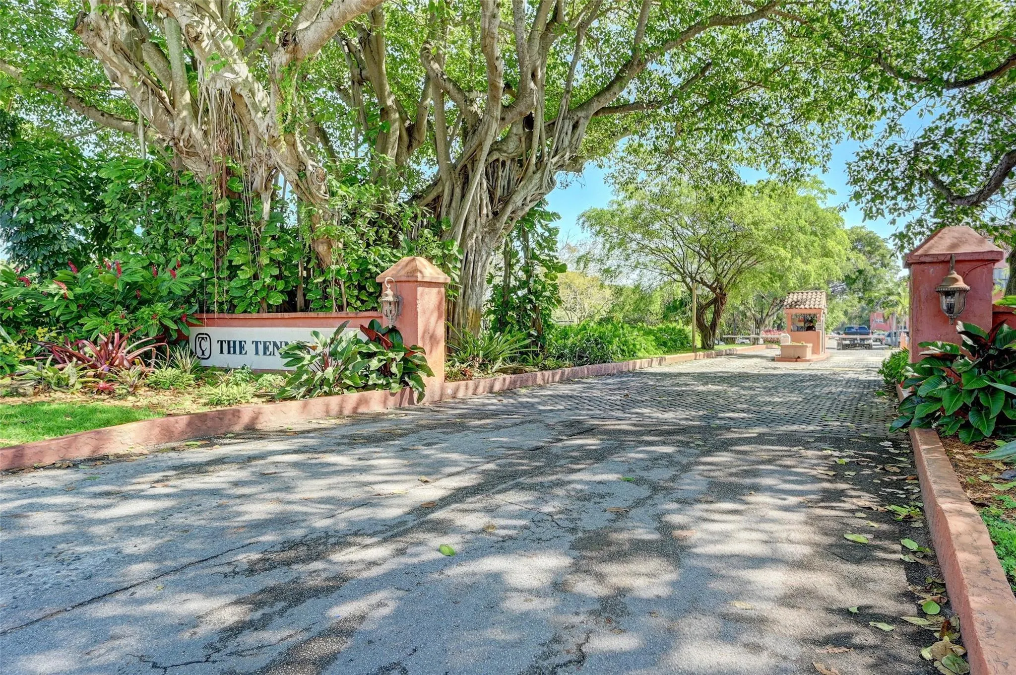 620 Tennis Club Dr, #103