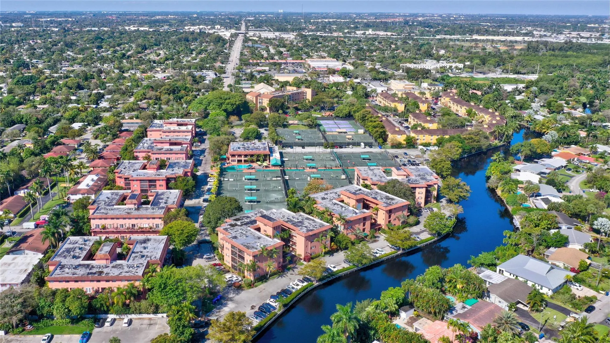 620 Tennis Club Dr, #103