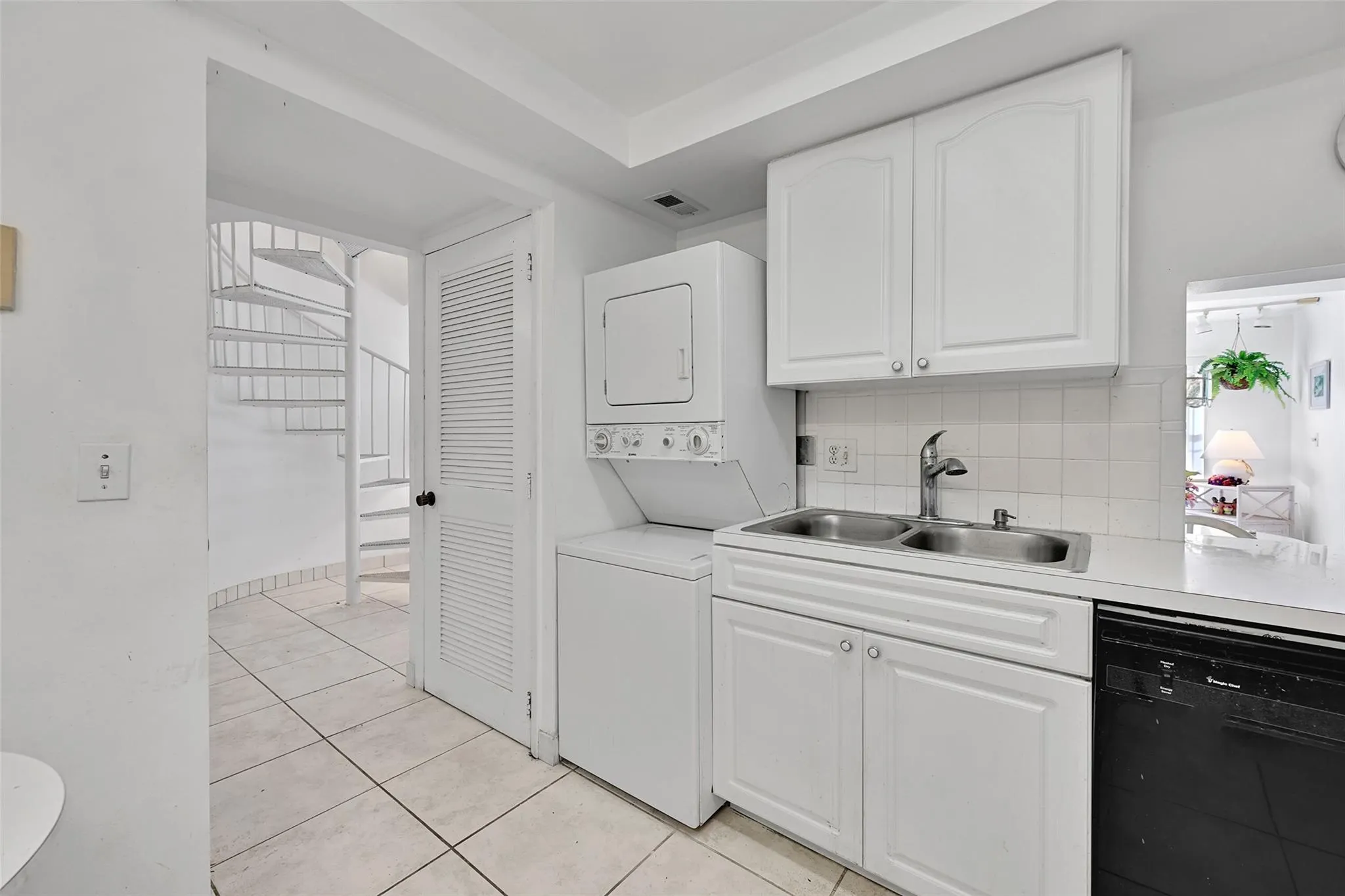 620 Tennis Club Dr, #103