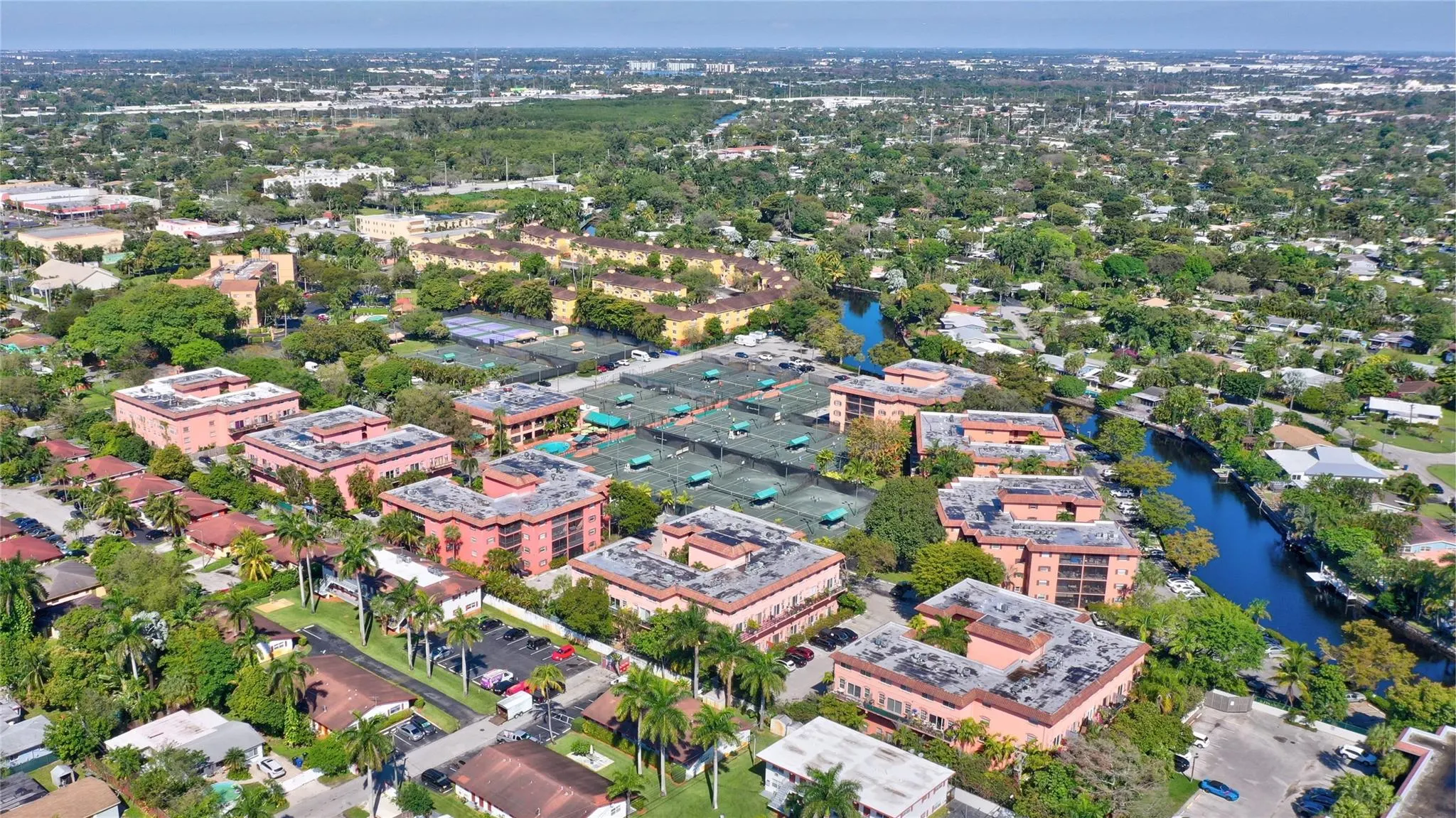 620 Tennis Club Dr, #103