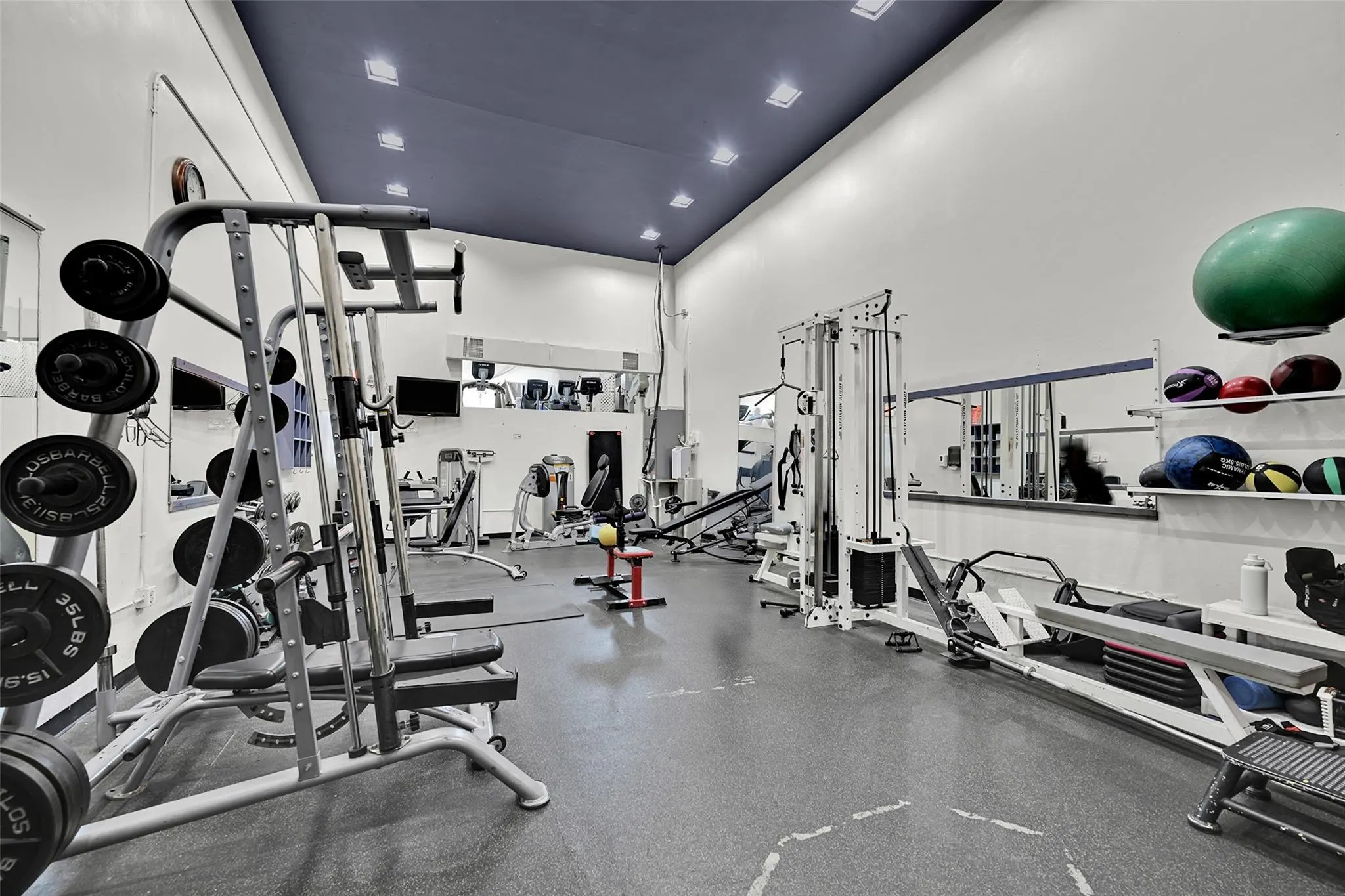 620 Tennis Club Dr, #103