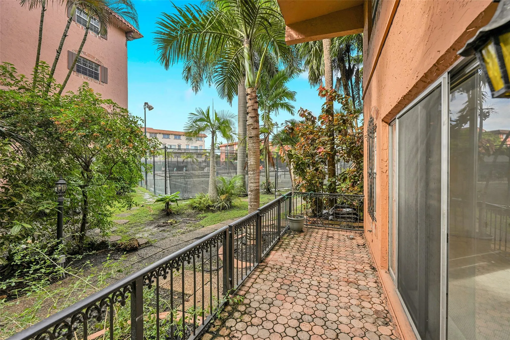620 Tennis Club Dr, #103