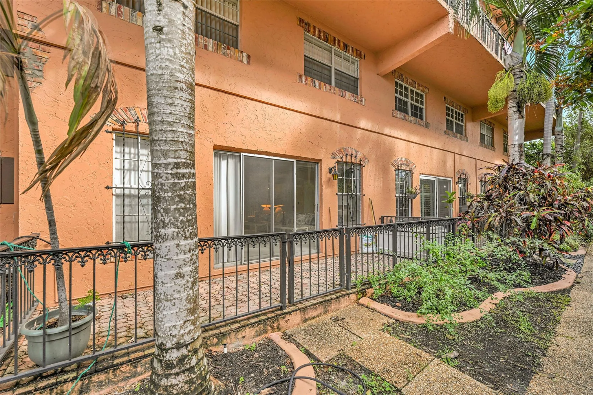 620 Tennis Club Dr, #103