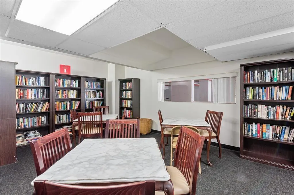 4010 Galt Ocean Dr, #310