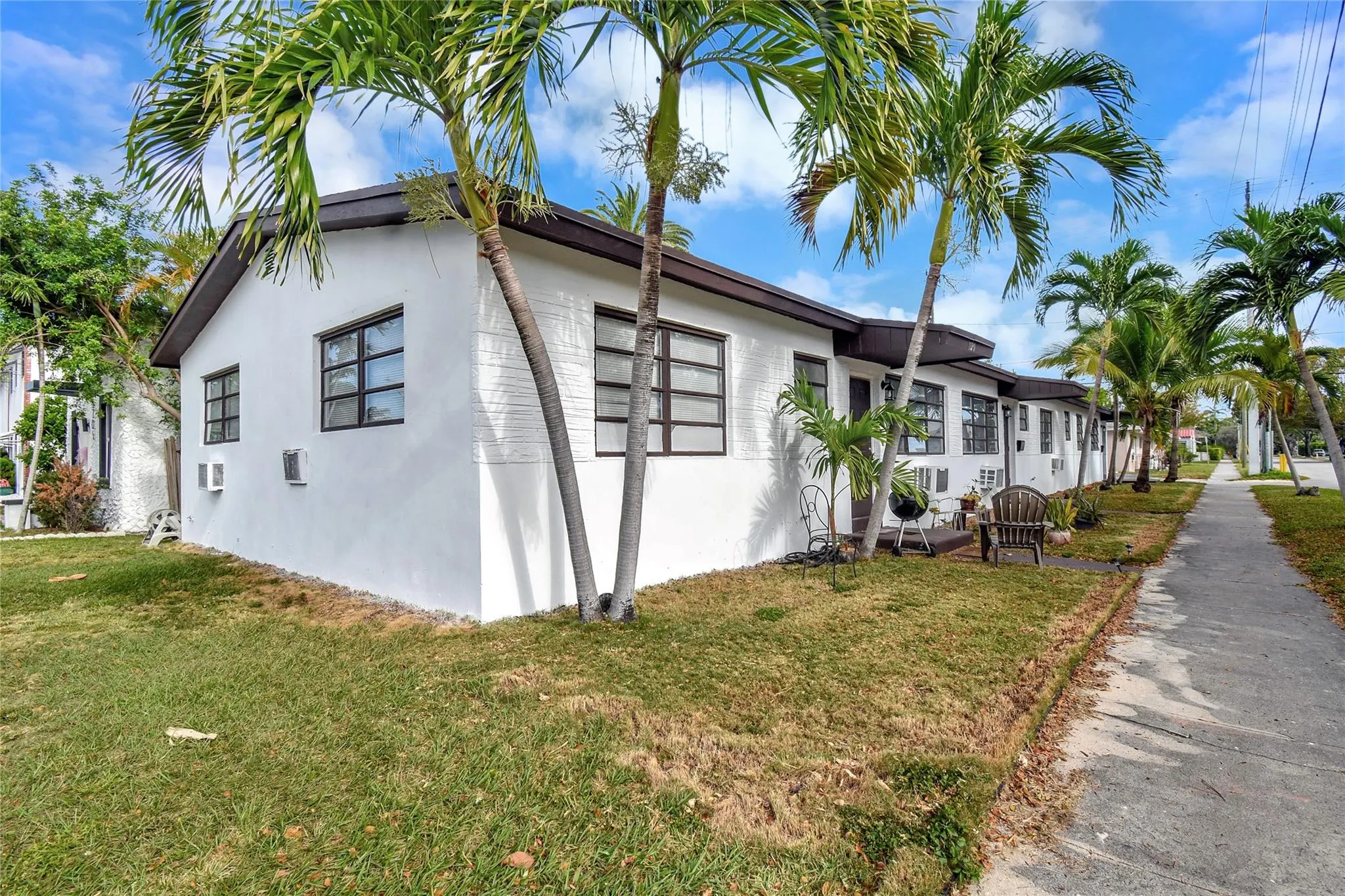 1116 S 17th Ave
