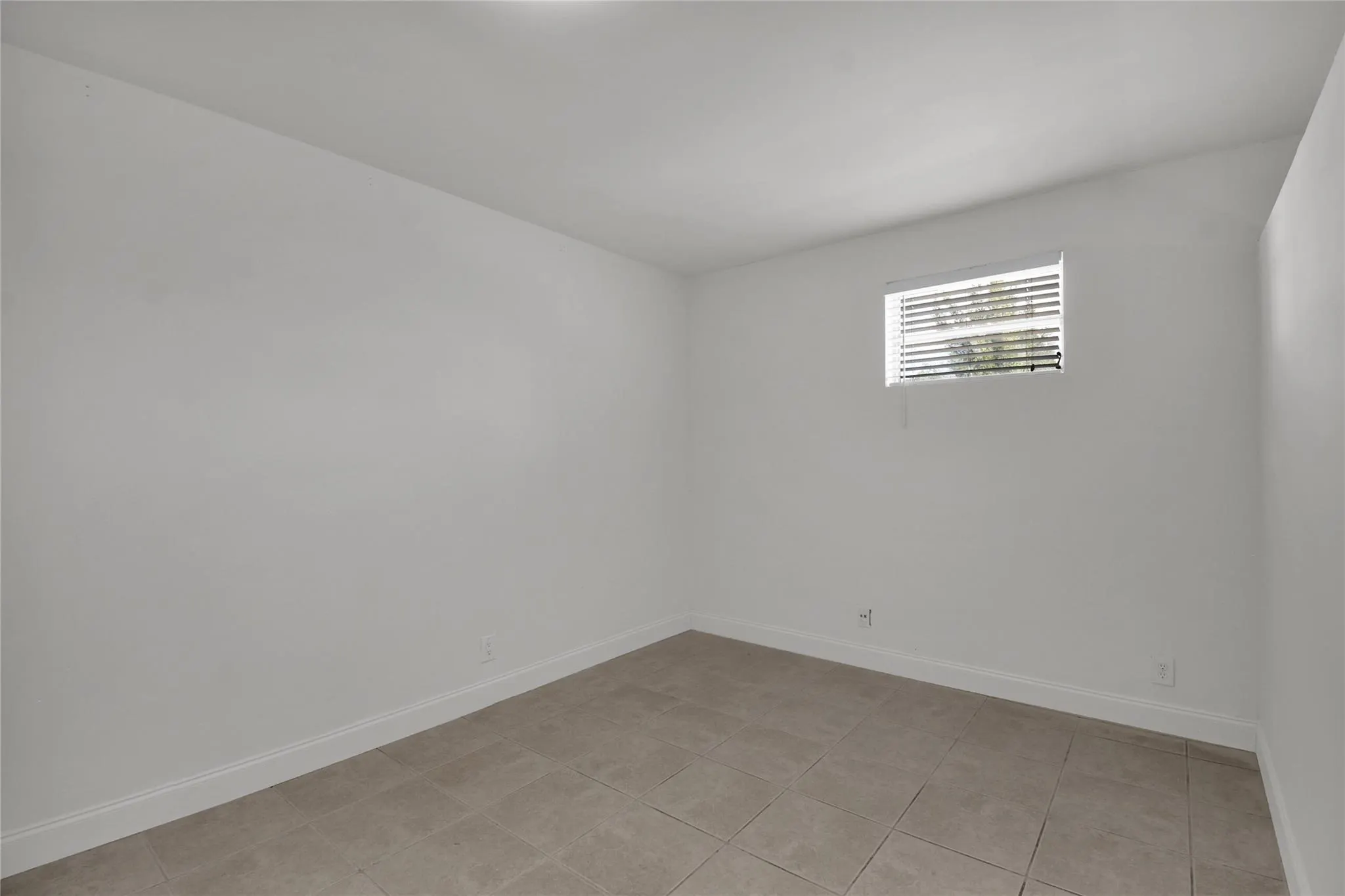 1116 S 17th Ave