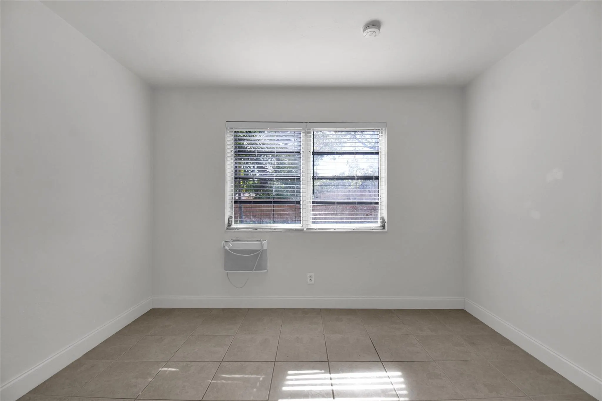1116 S 17th Ave