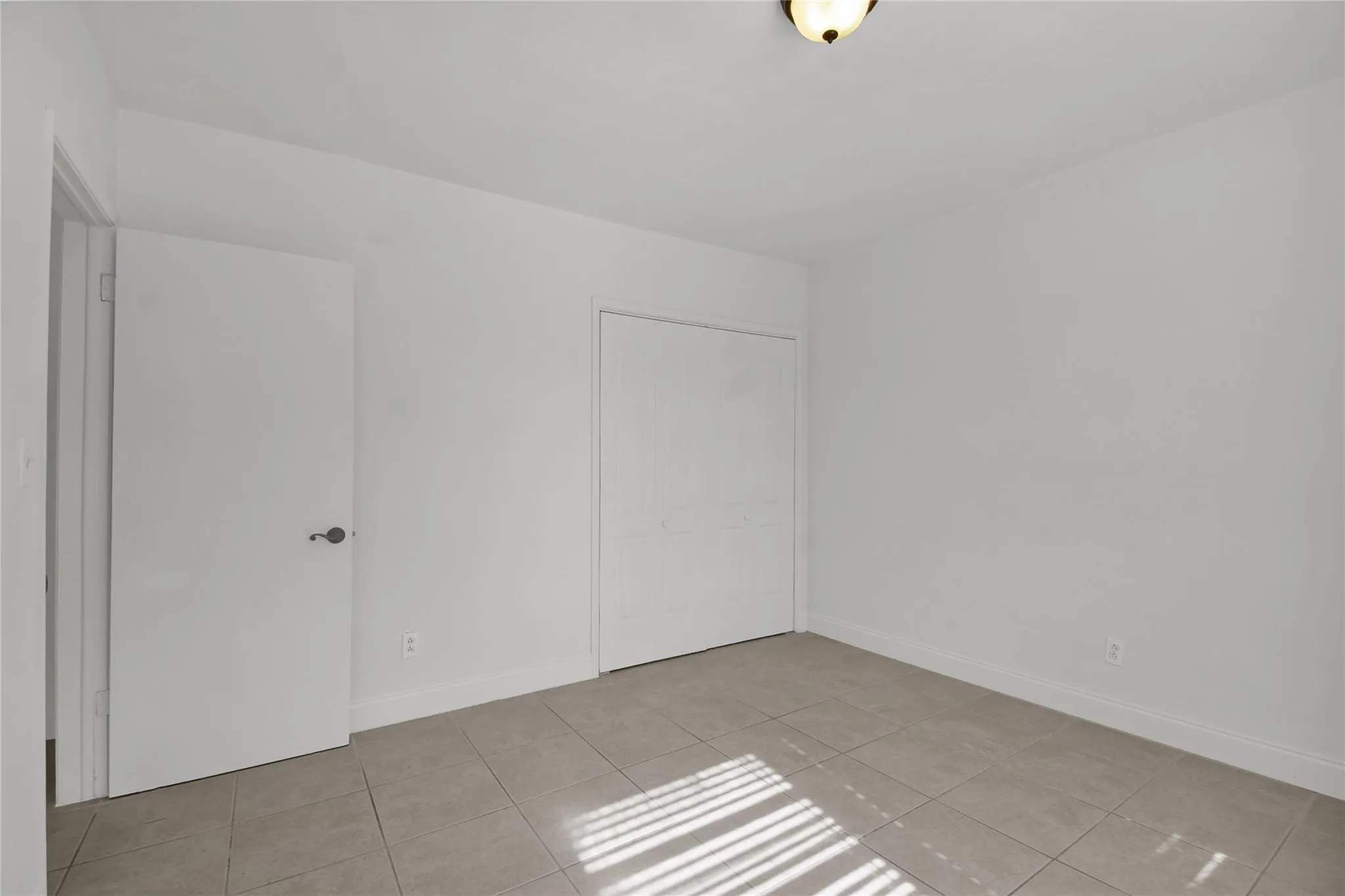 1116 S 17th Ave