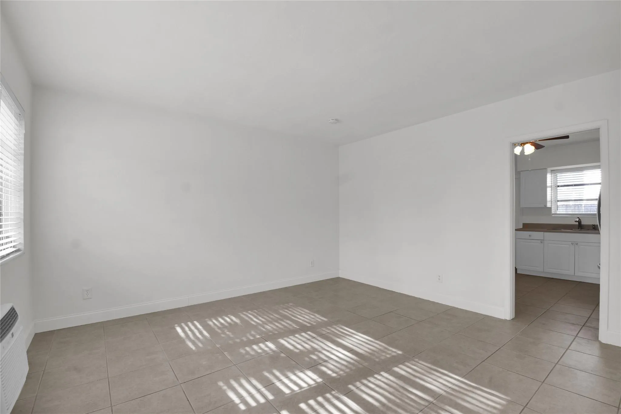1116 S 17th Ave