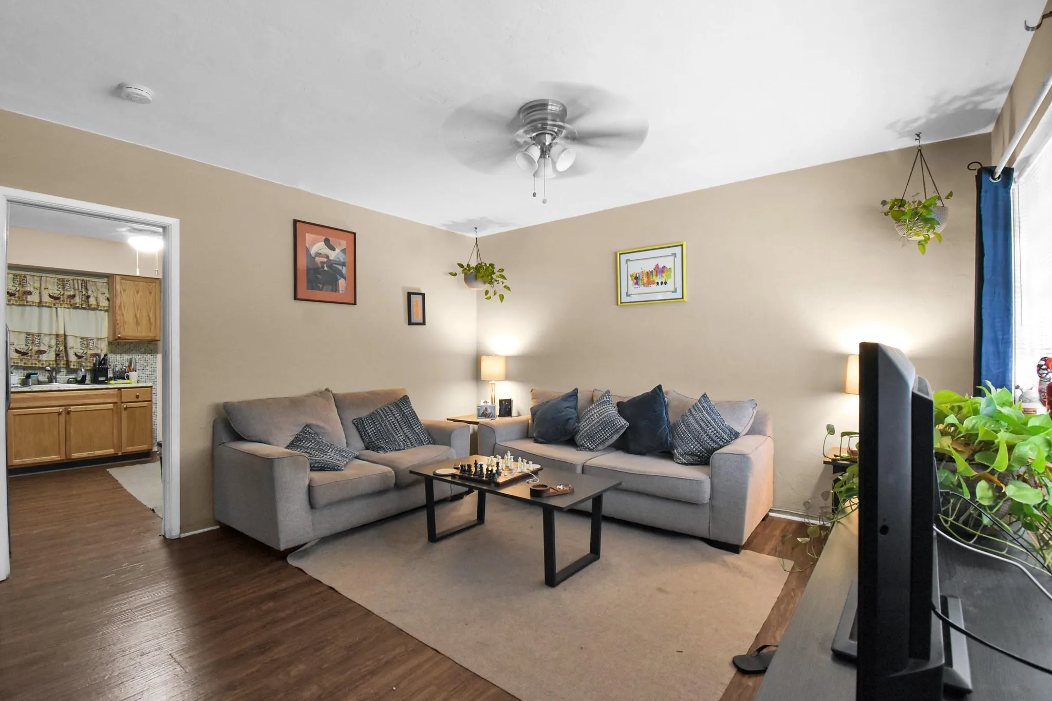 1116 S 17th Ave