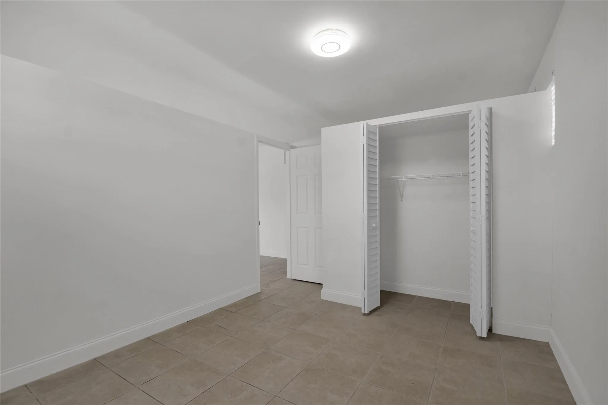 1116 S 17th Ave