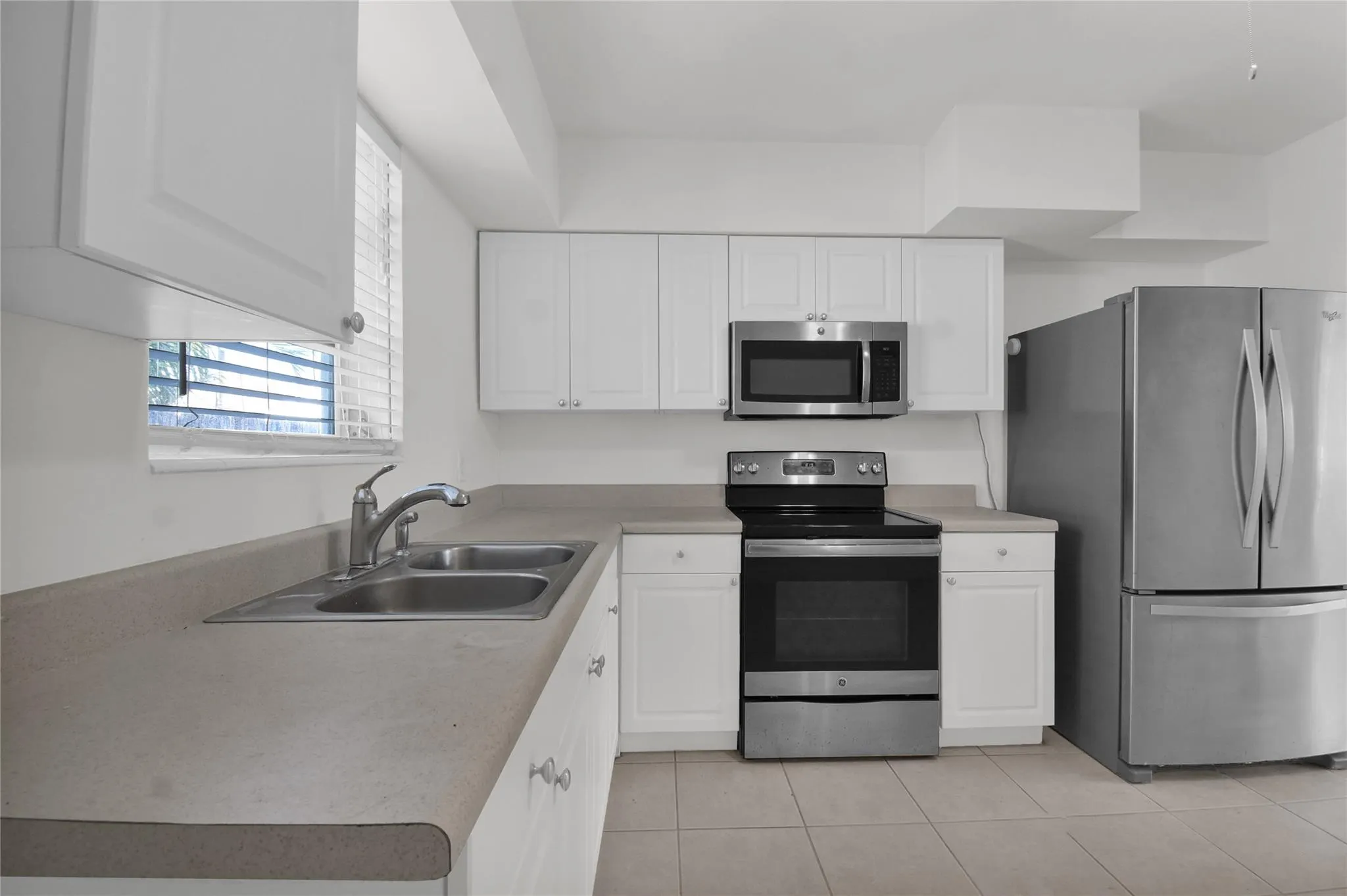 1116 S 17th Ave