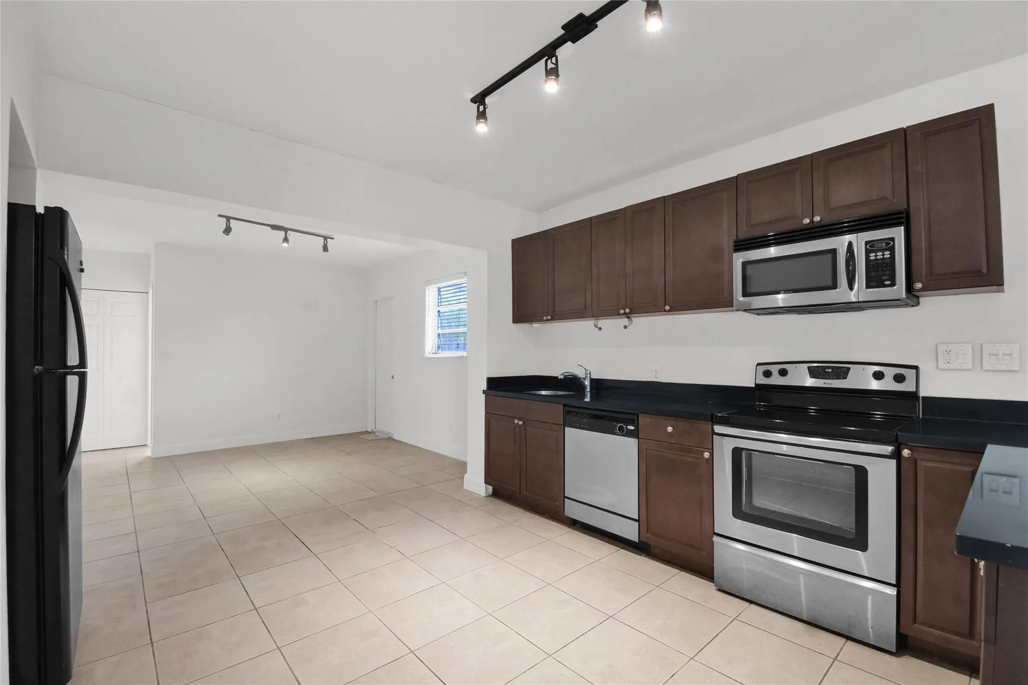 1116 S 17th Ave