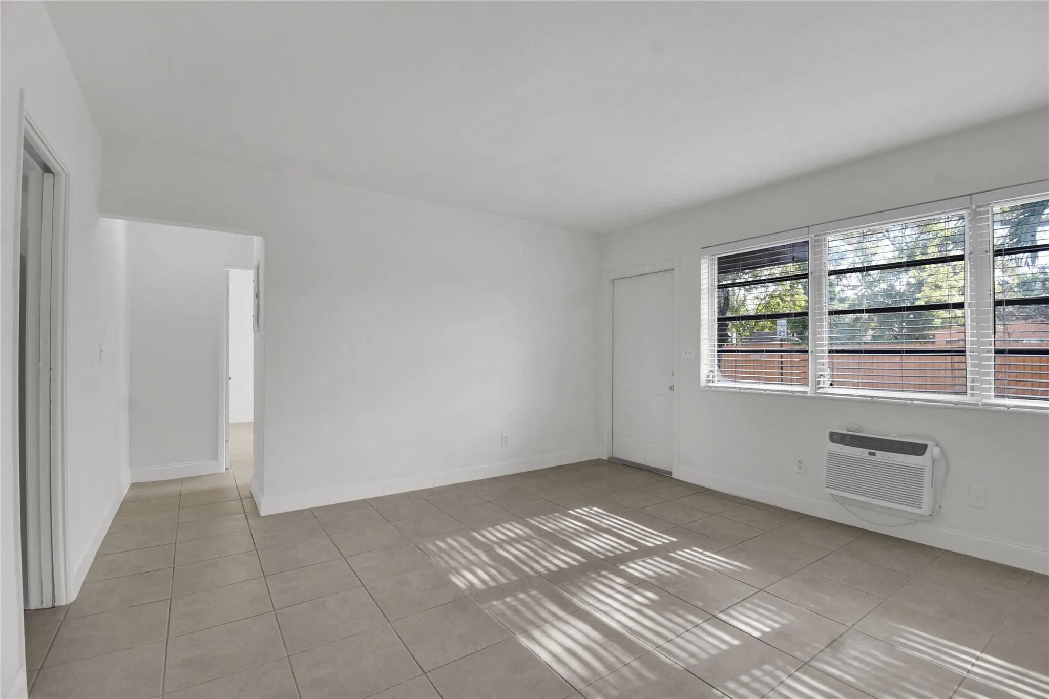1116 S 17th Ave