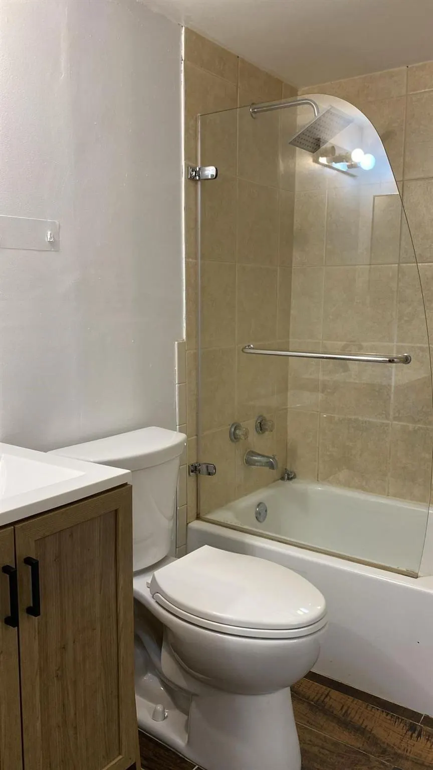 4174 Inverrary Drive, #504