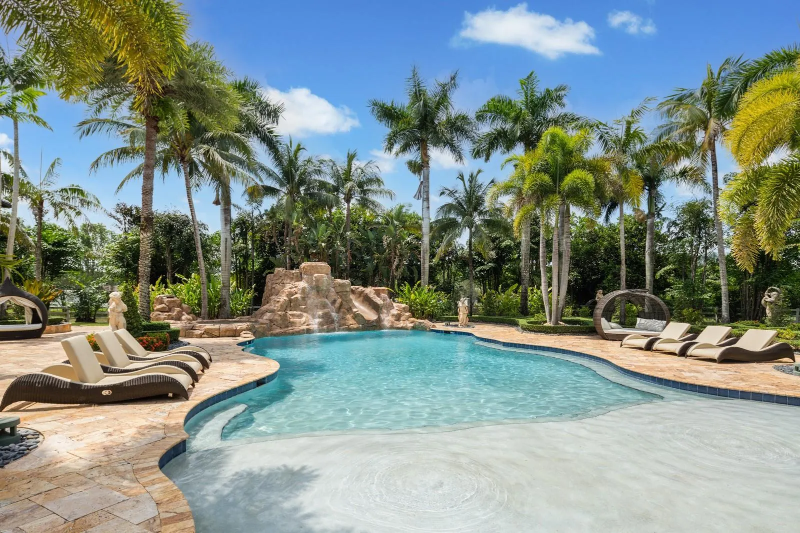 16800 Berkshire Ct