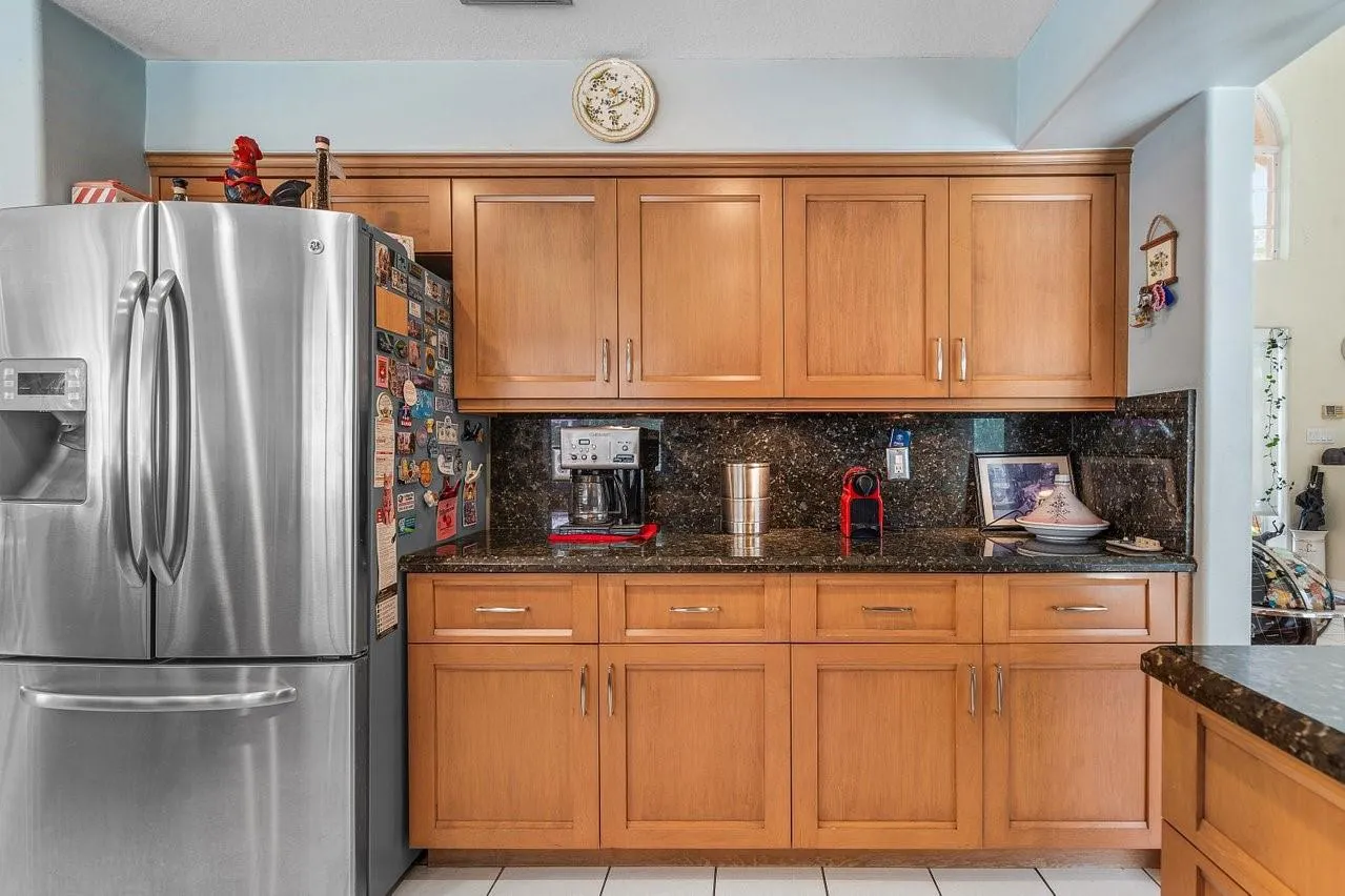 1075 Spyglass