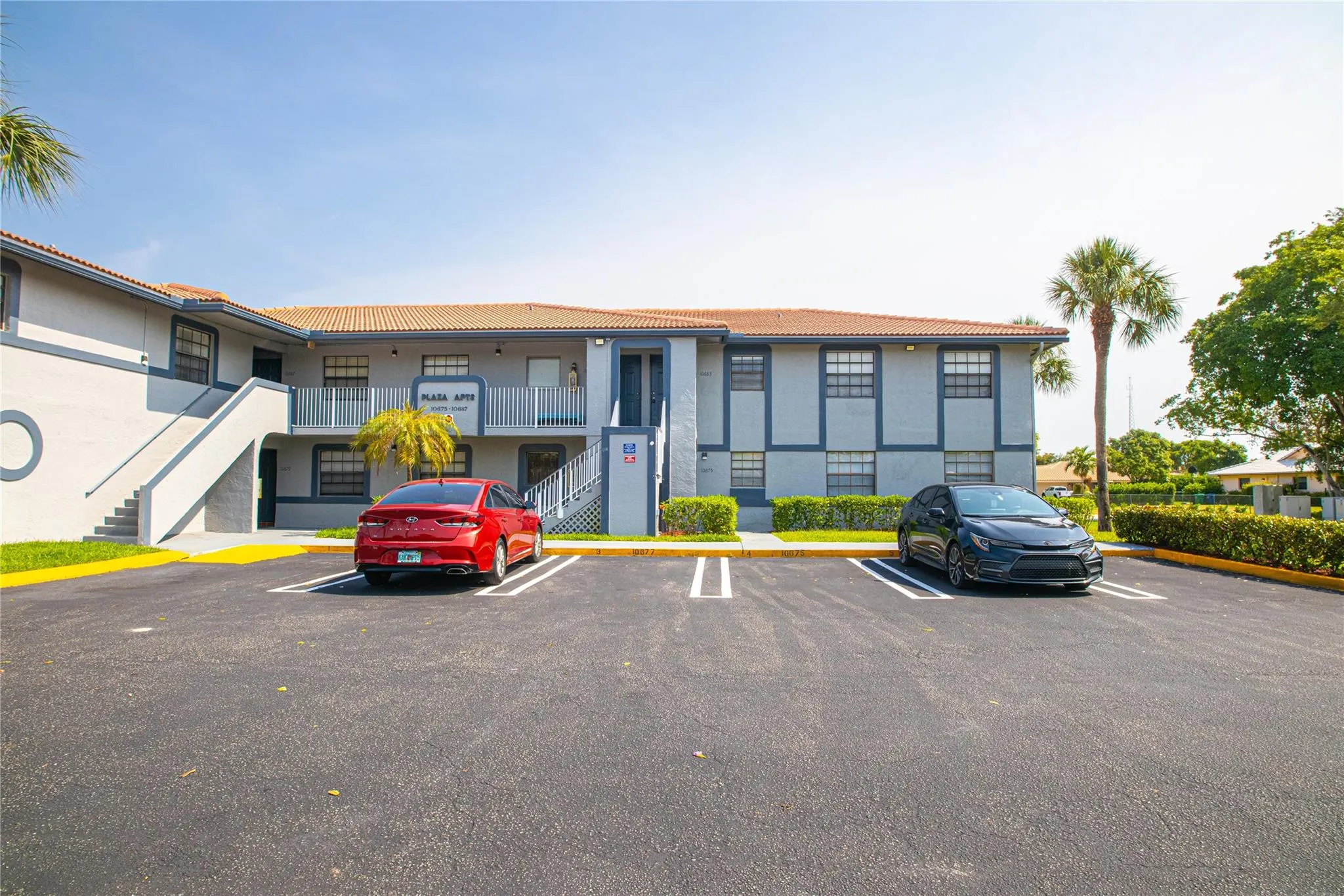 10687 Royal Palm Blvd