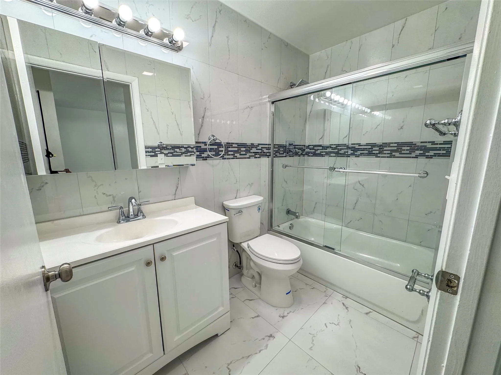 10687 Royal Palm Blvd