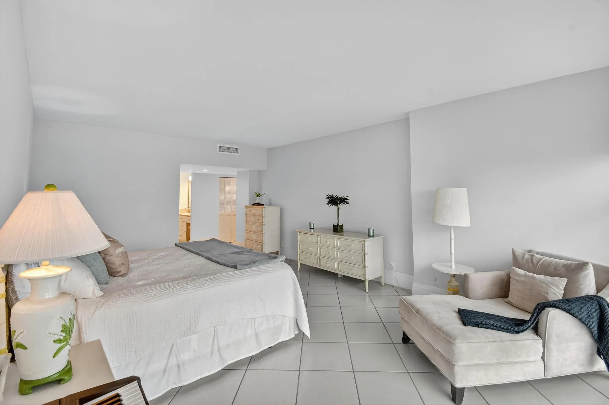 5000 N Ocean Blvd, #1702