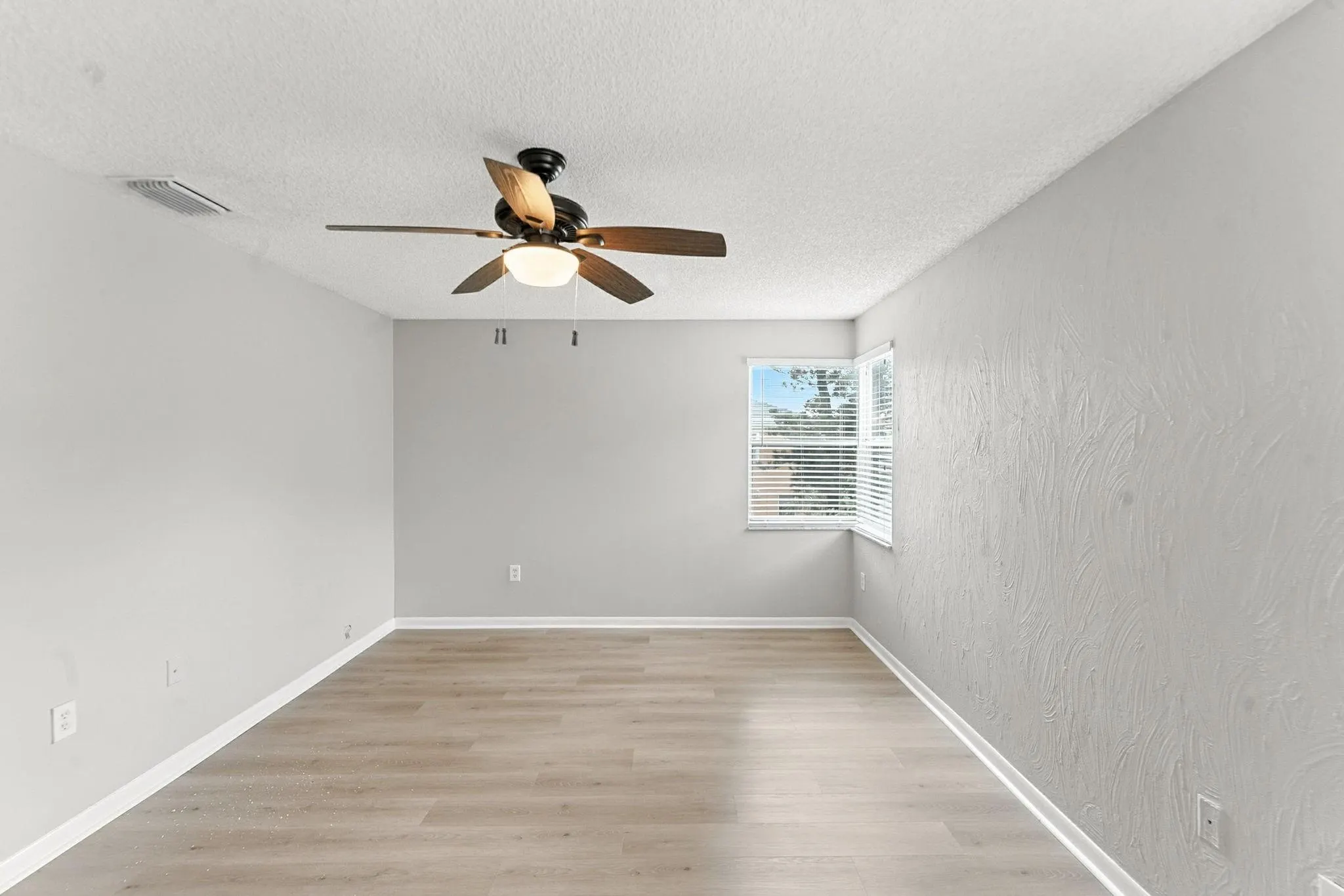 159 NW 152nd Ln