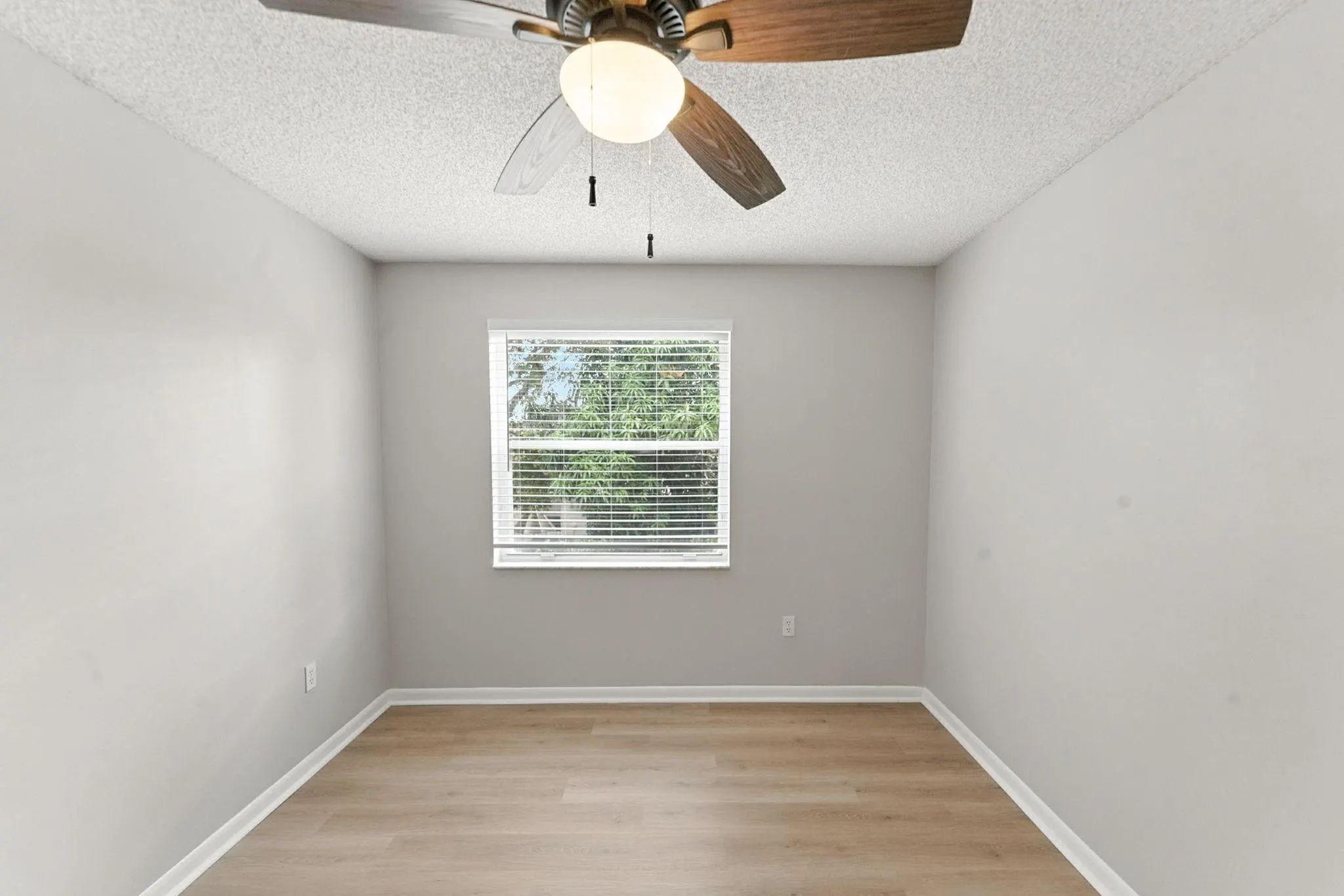 159 NW 152nd Ln
