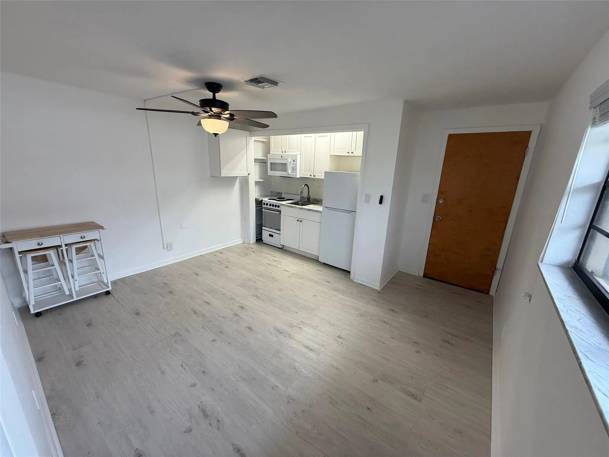 347 Elm St