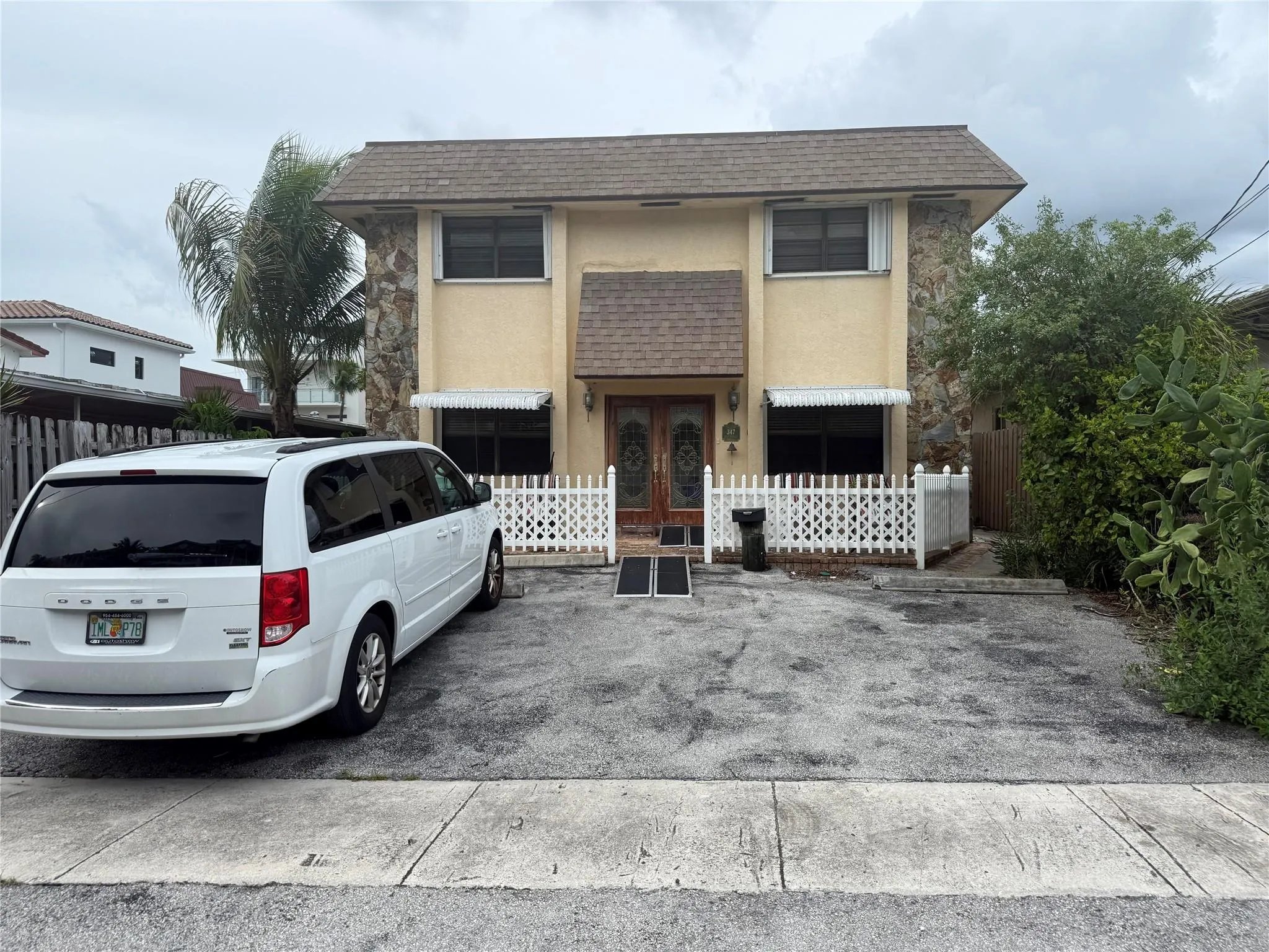 347 Elm St