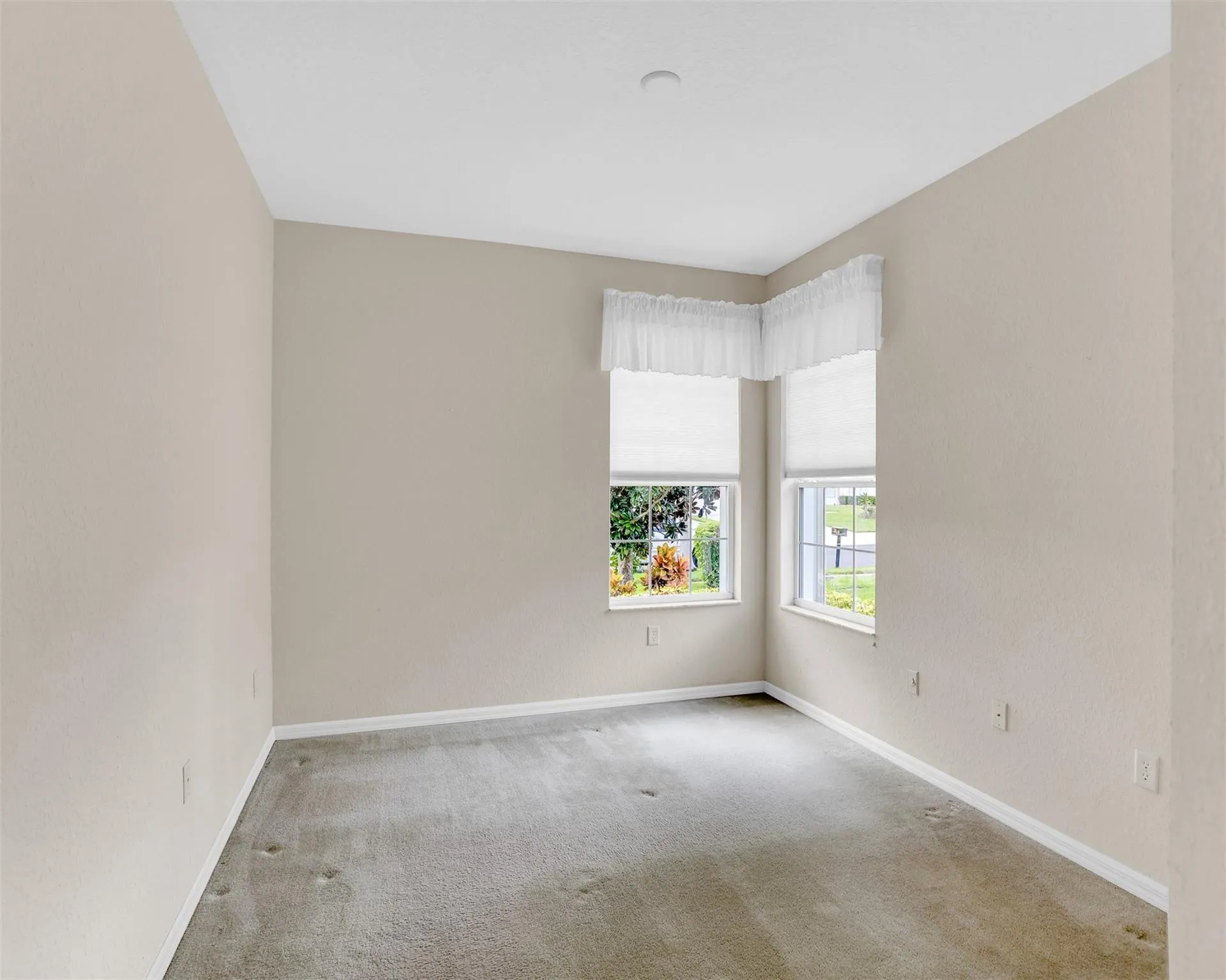 471 E Tangerine Sq SW