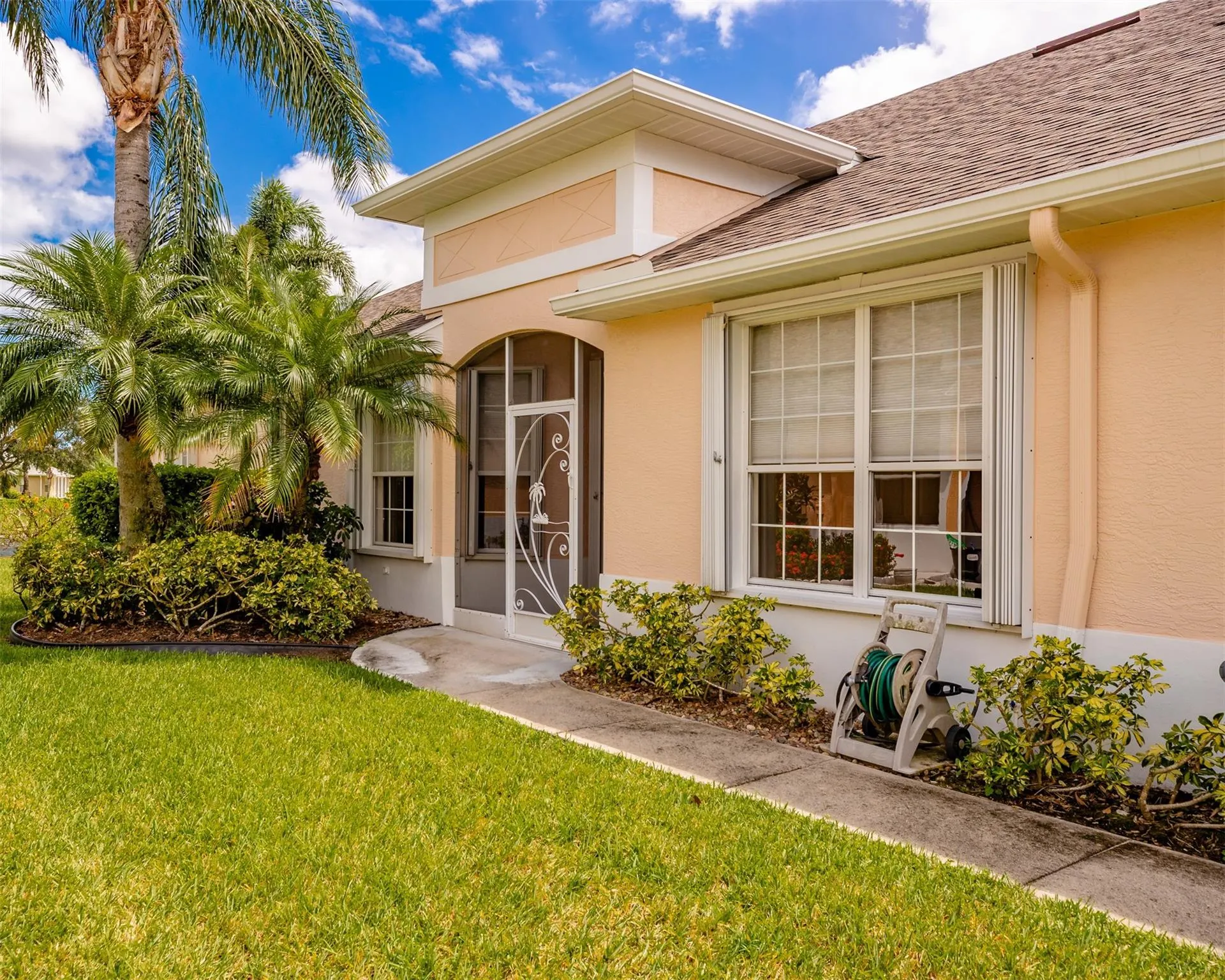 471 E Tangerine Sq SW