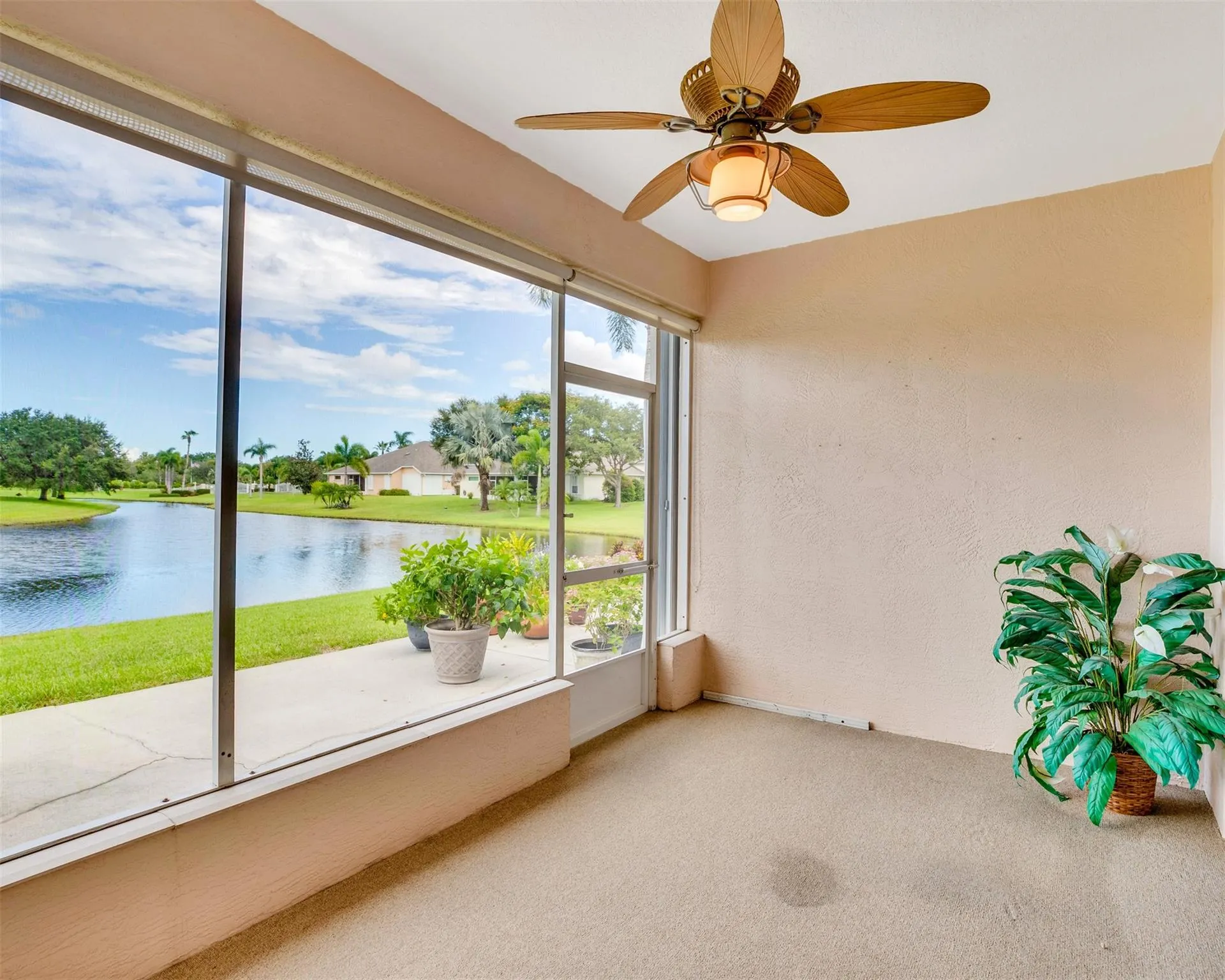 471 E Tangerine Sq SW