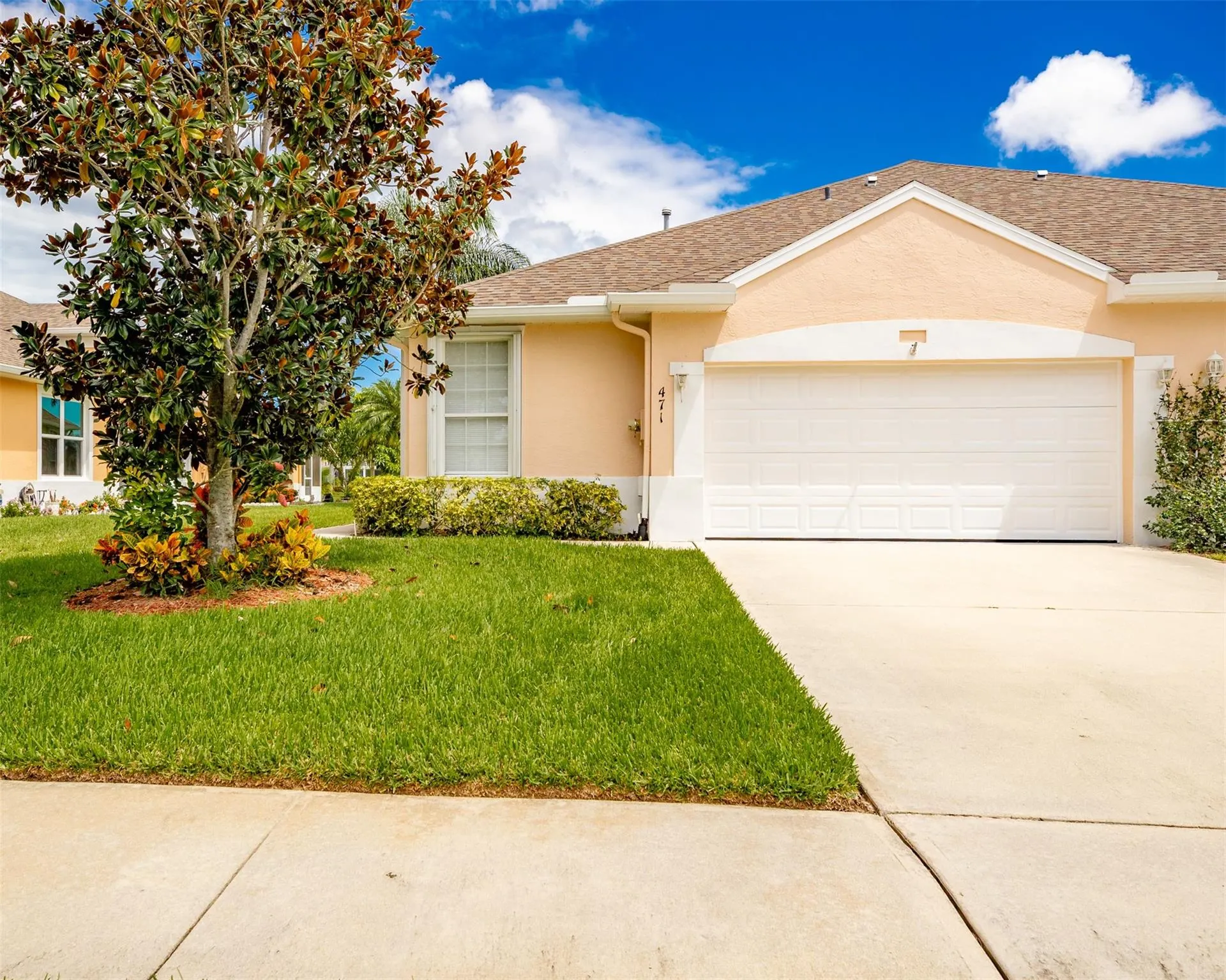 471 E Tangerine Sq SW