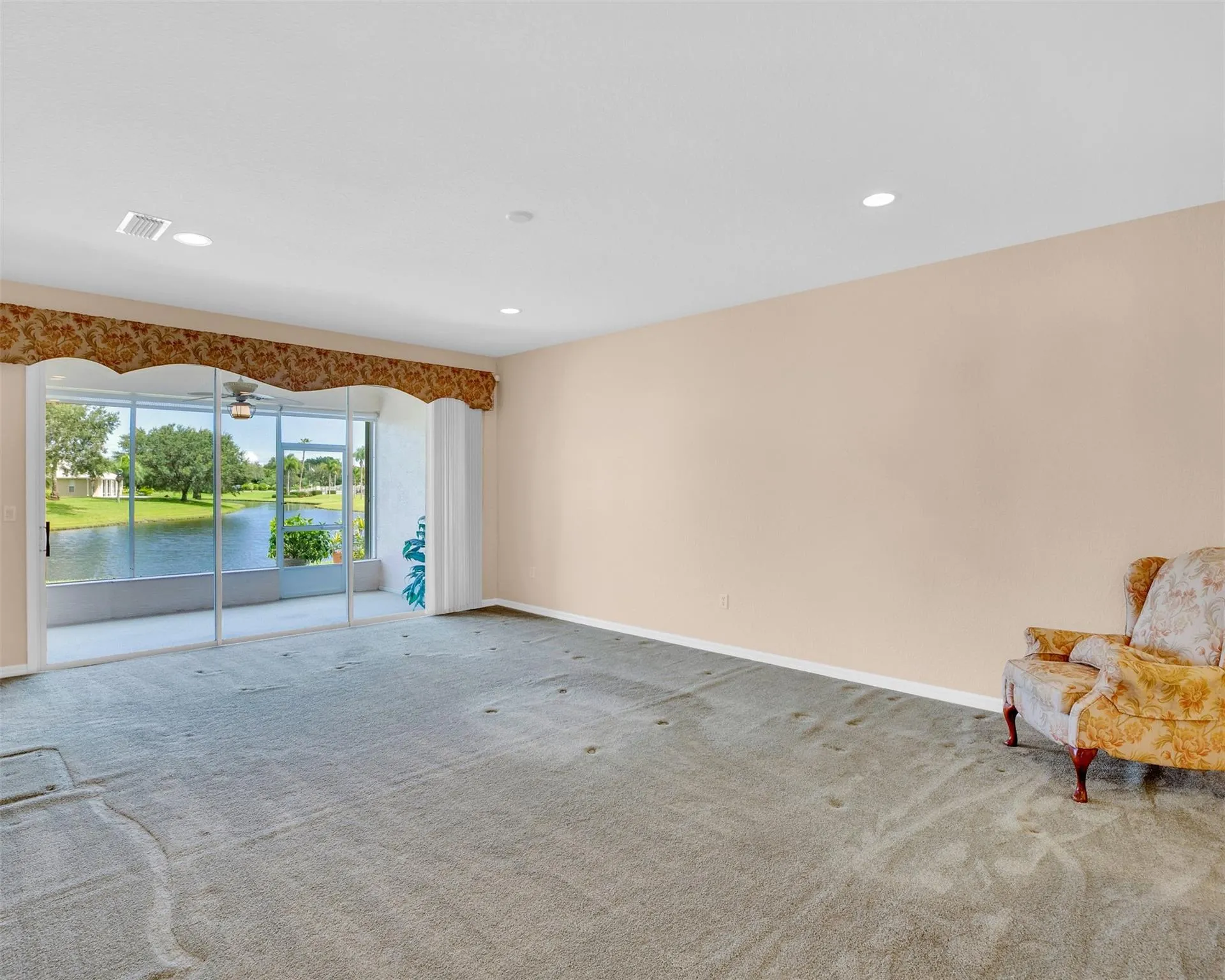 471 E Tangerine Sq SW