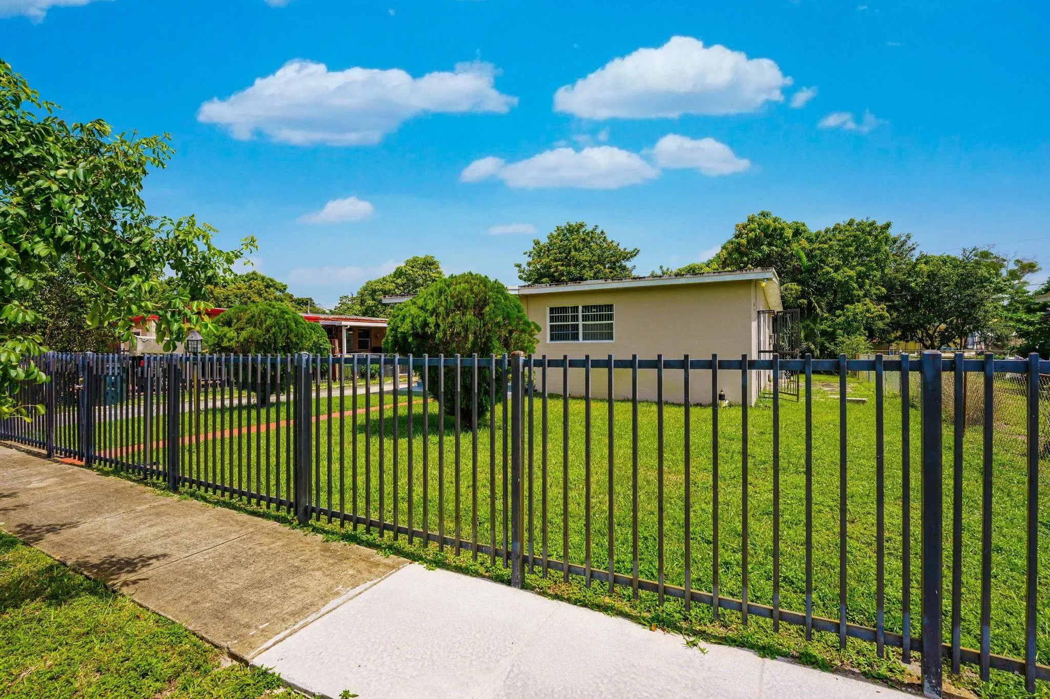 430 NW 133rd St