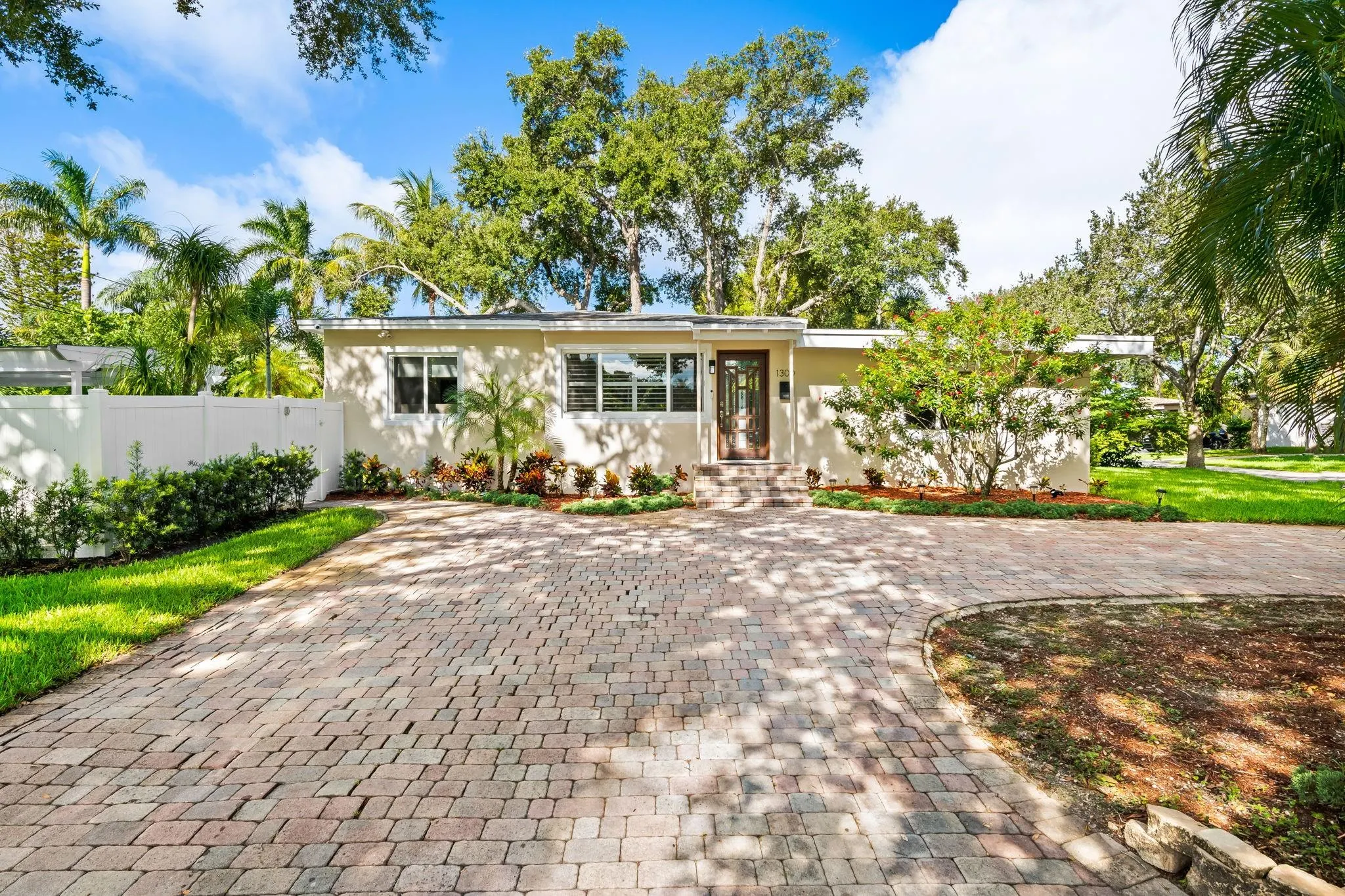1300 SW 17th St