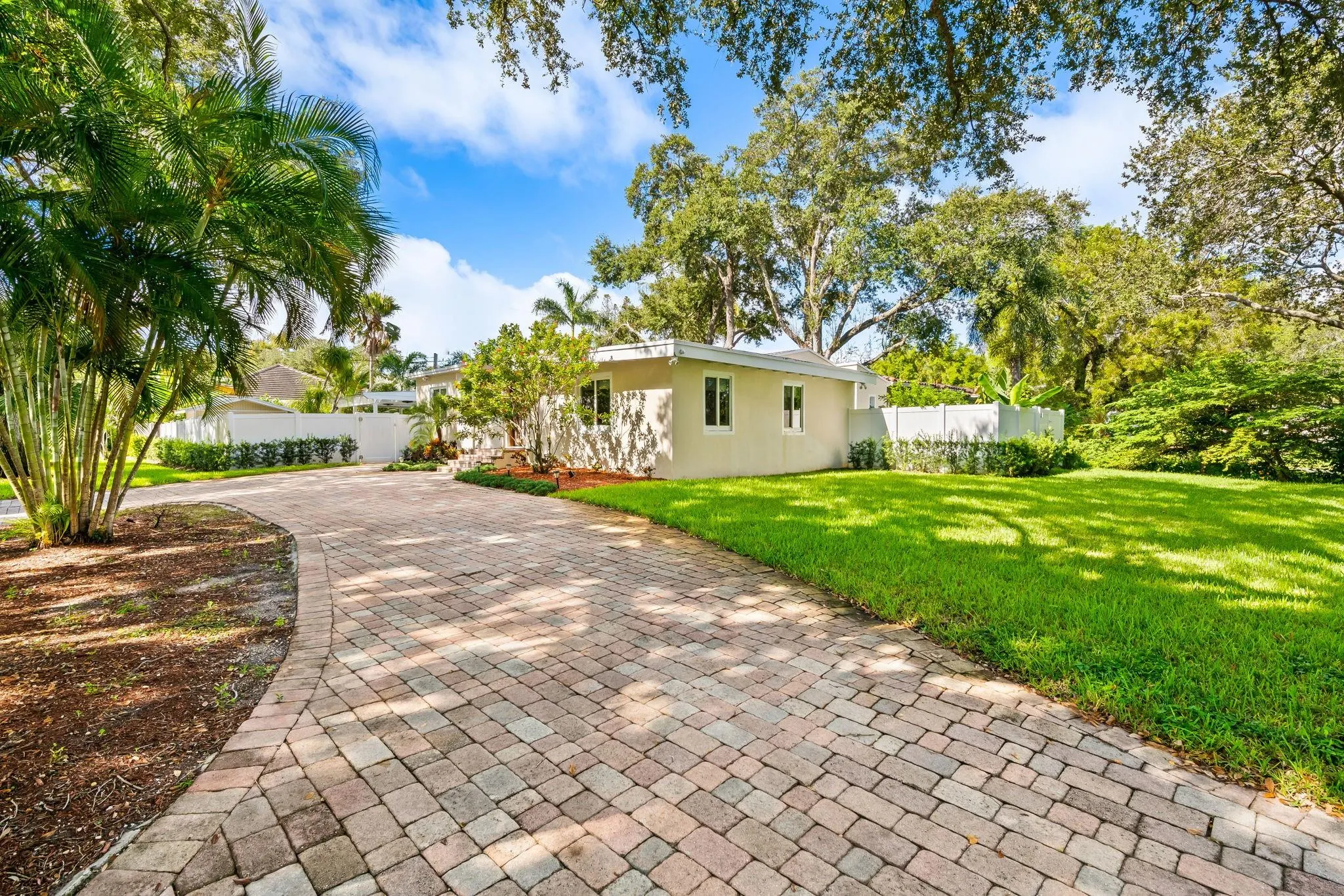1300 SW 17th St