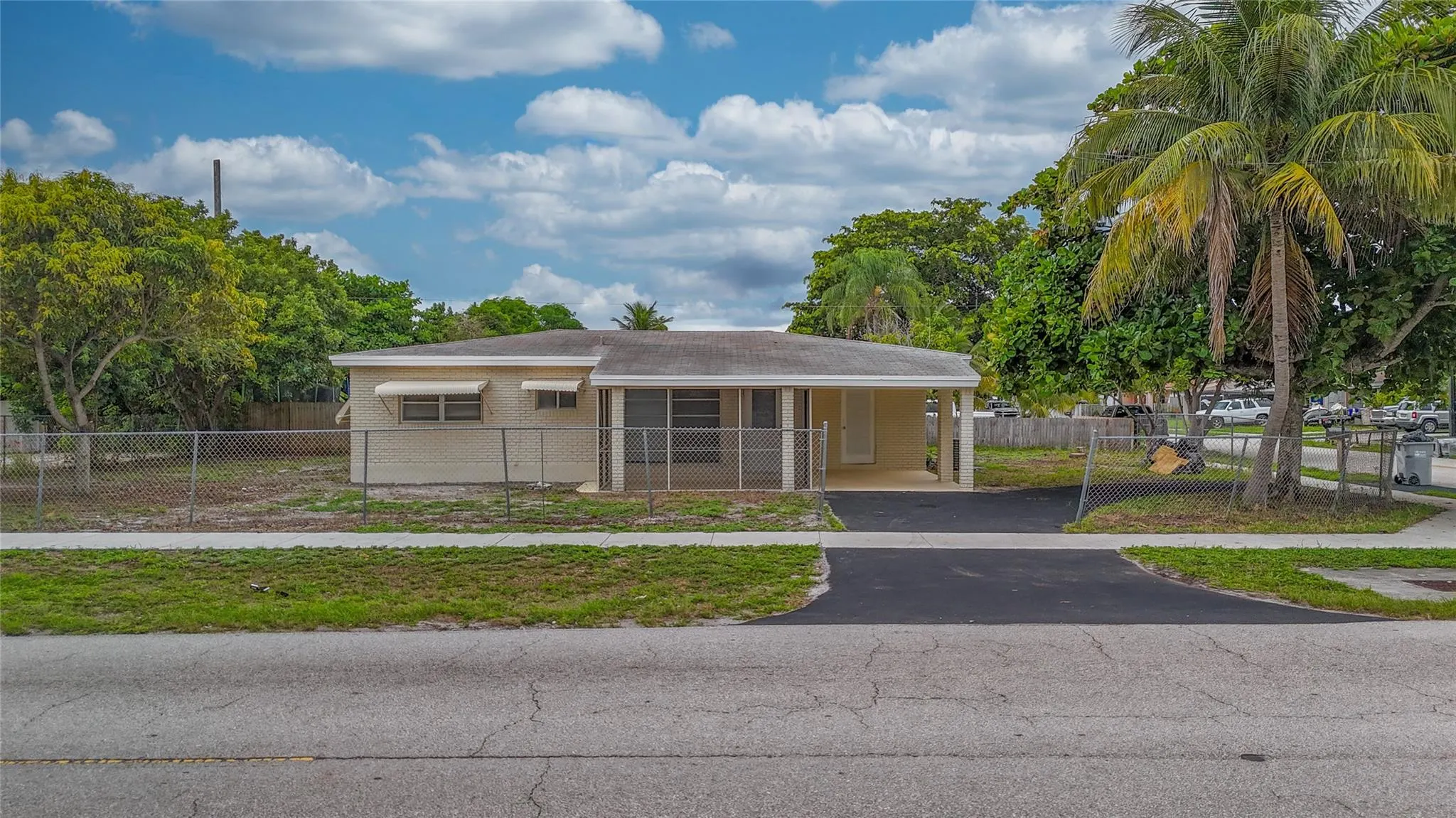 242 NE 26th Ct